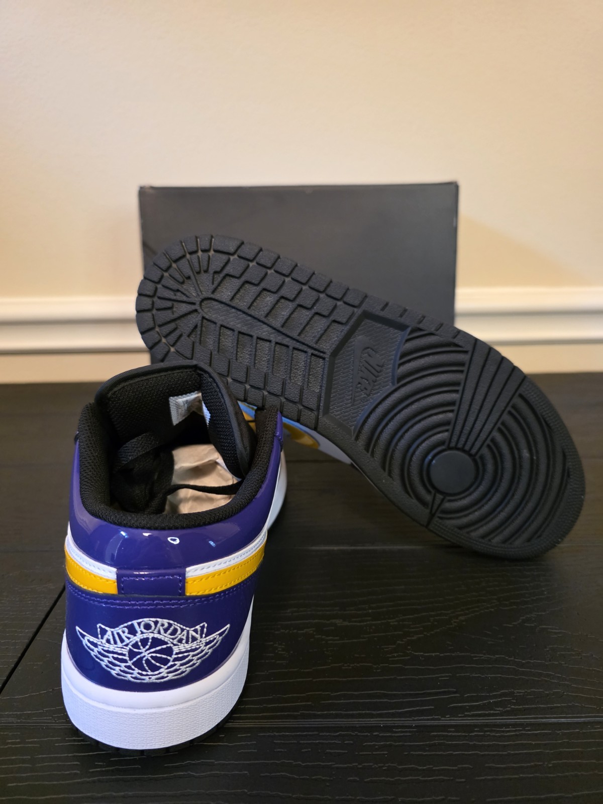 Jordan Air Jordan 1 Low SE Court Purple University Gold Sneaker IQ9389-547 - Image 9