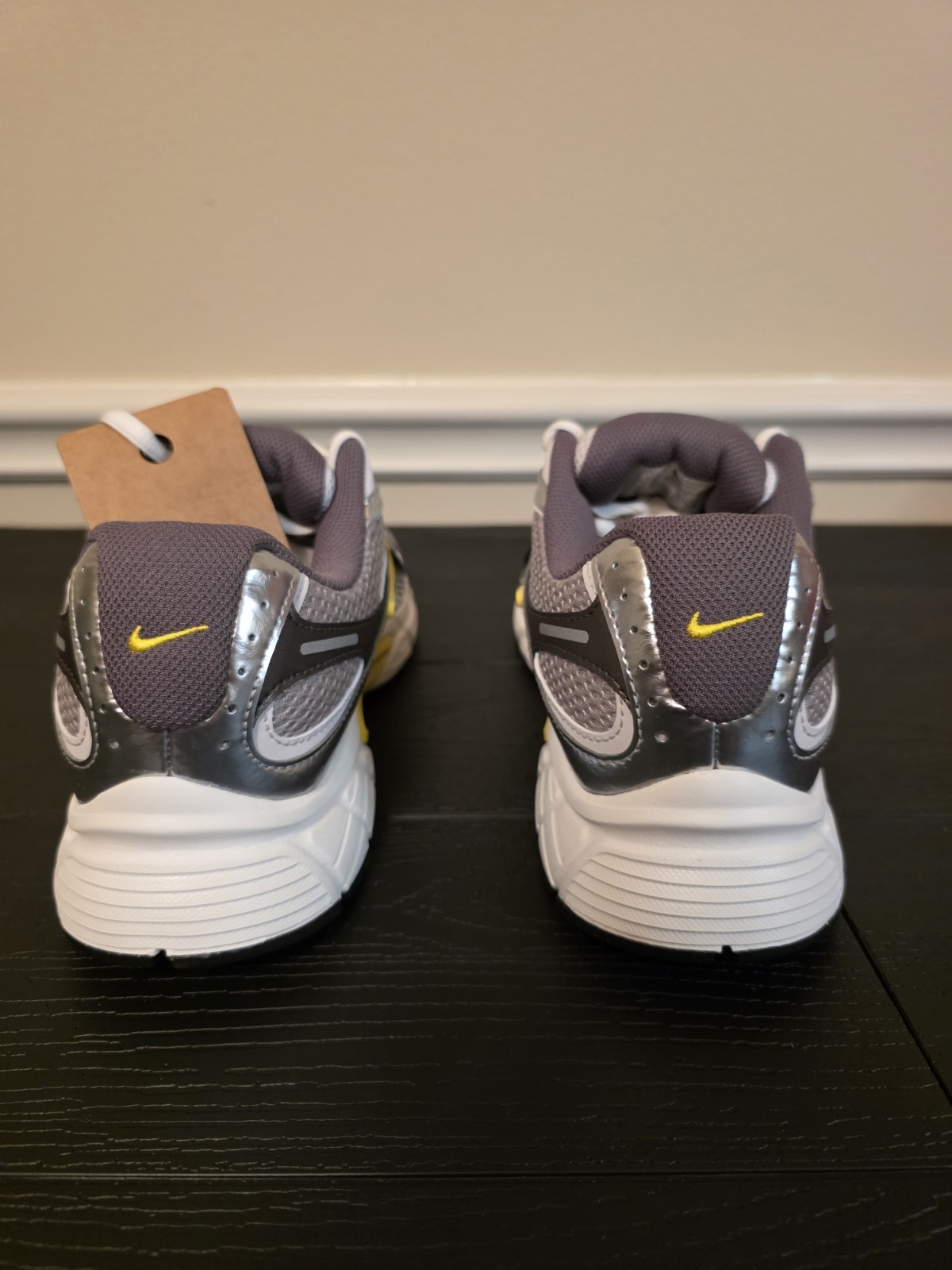 Nike V5 RNR Men's Low Top Lace-Up Sneakers Gray/Silver/Yellow HJ5228 006 - Image 8