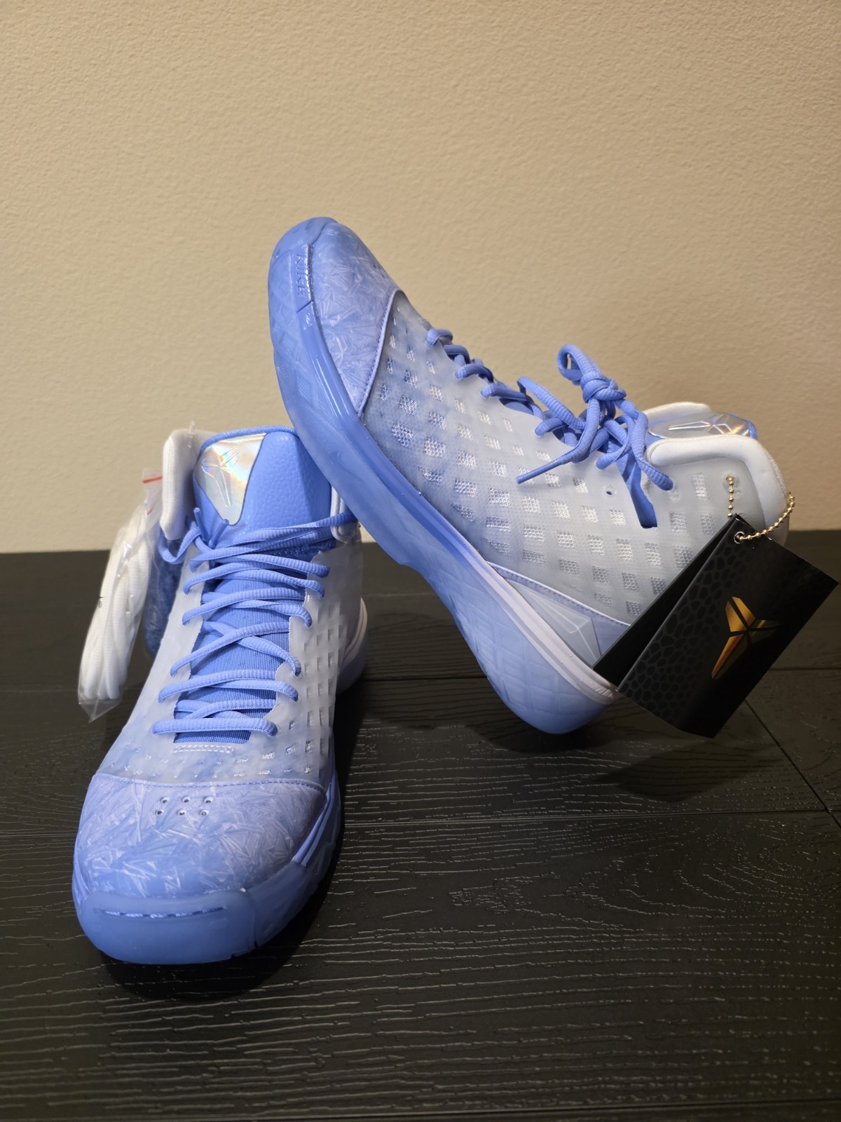 Nike Kobe 3 Protro Christmas Men's Size 8.5 IQ5338-400 Brand New in box w/o lid - Image 5
