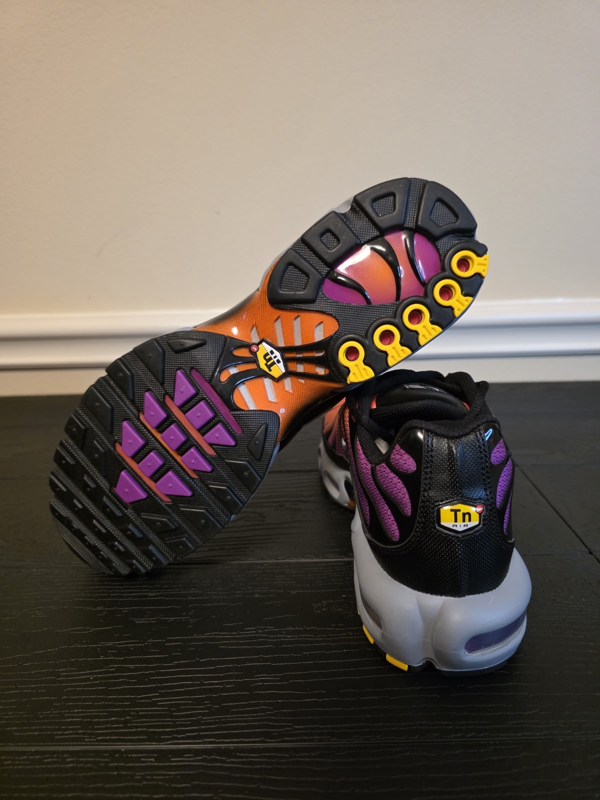 Nike Air Max Plus Total Orange Vivid Purple Black/Gray Men's Sneakers DM0032-014 - Image 9