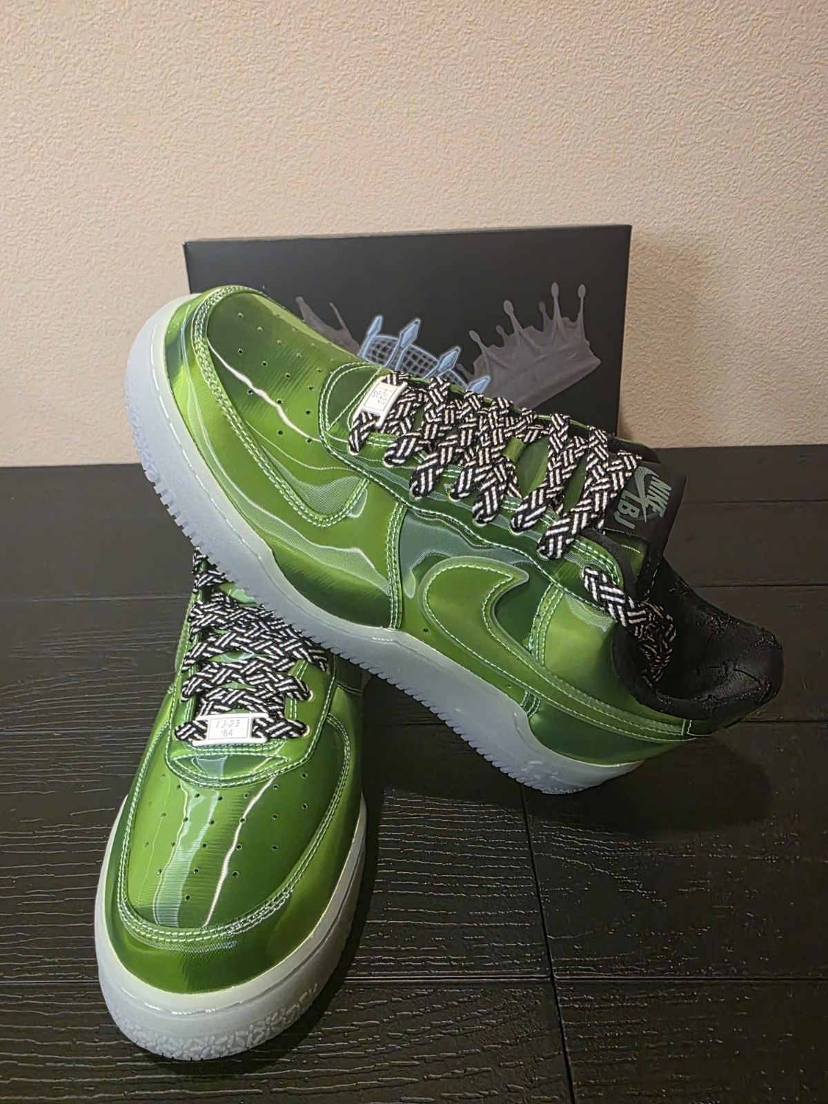 IQ5368 300 Nike Air Force 1 Low Premium LeBron James LA Voltage Green Size 7.5 - Image 7