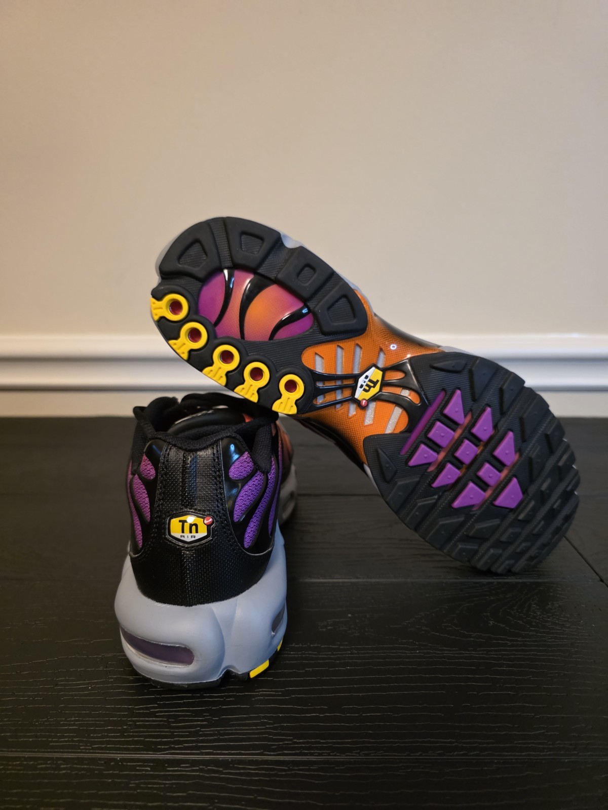Nike Air Max Plus Total Orange Vivid Purple Black/Gray Men's Sneakers DM0032-014 - Image 8
