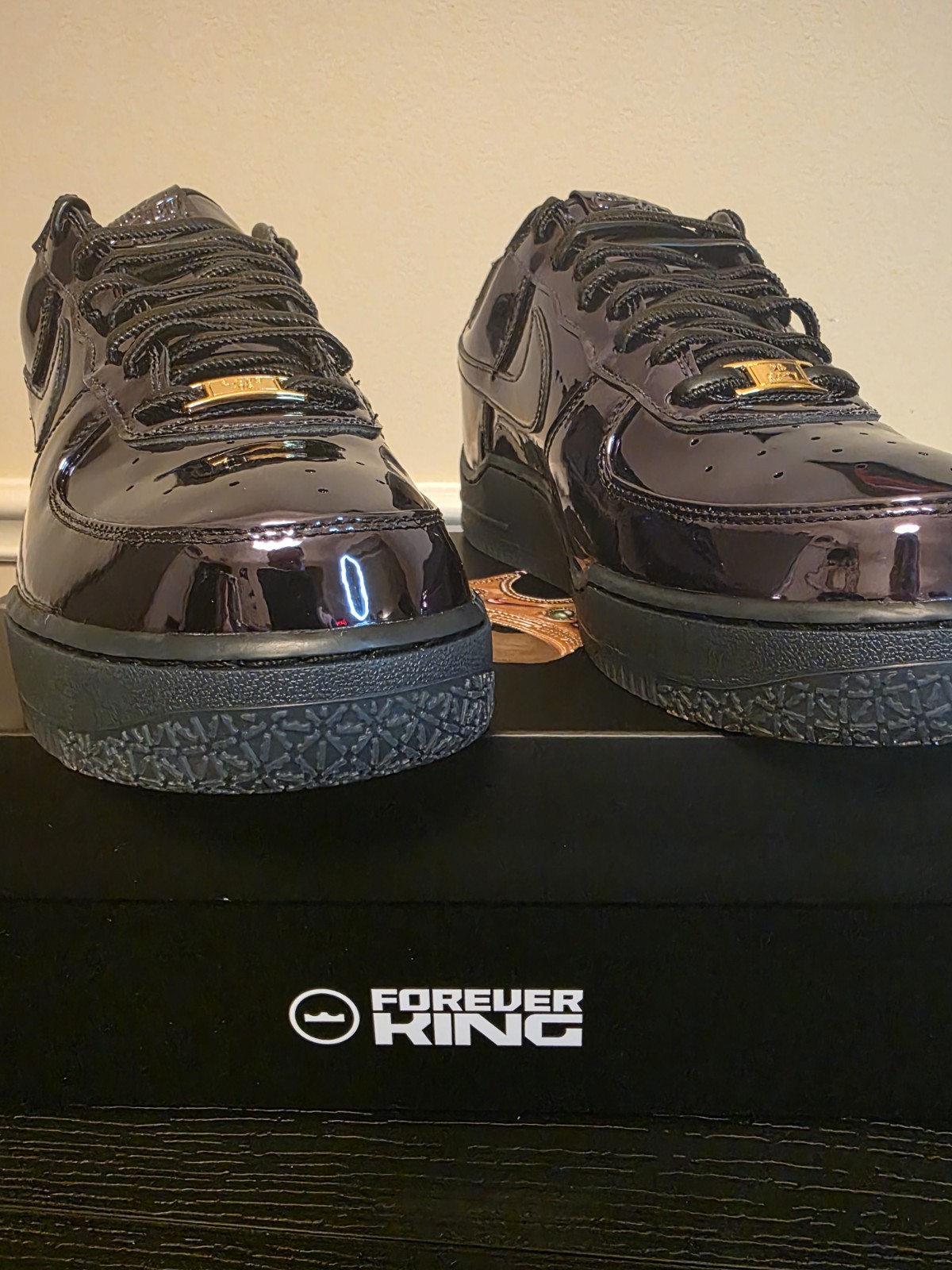 Nike LeBron James x Air Force 1 Low NYC Black/Metallic Gold Men's IO6129-001 - Image 13