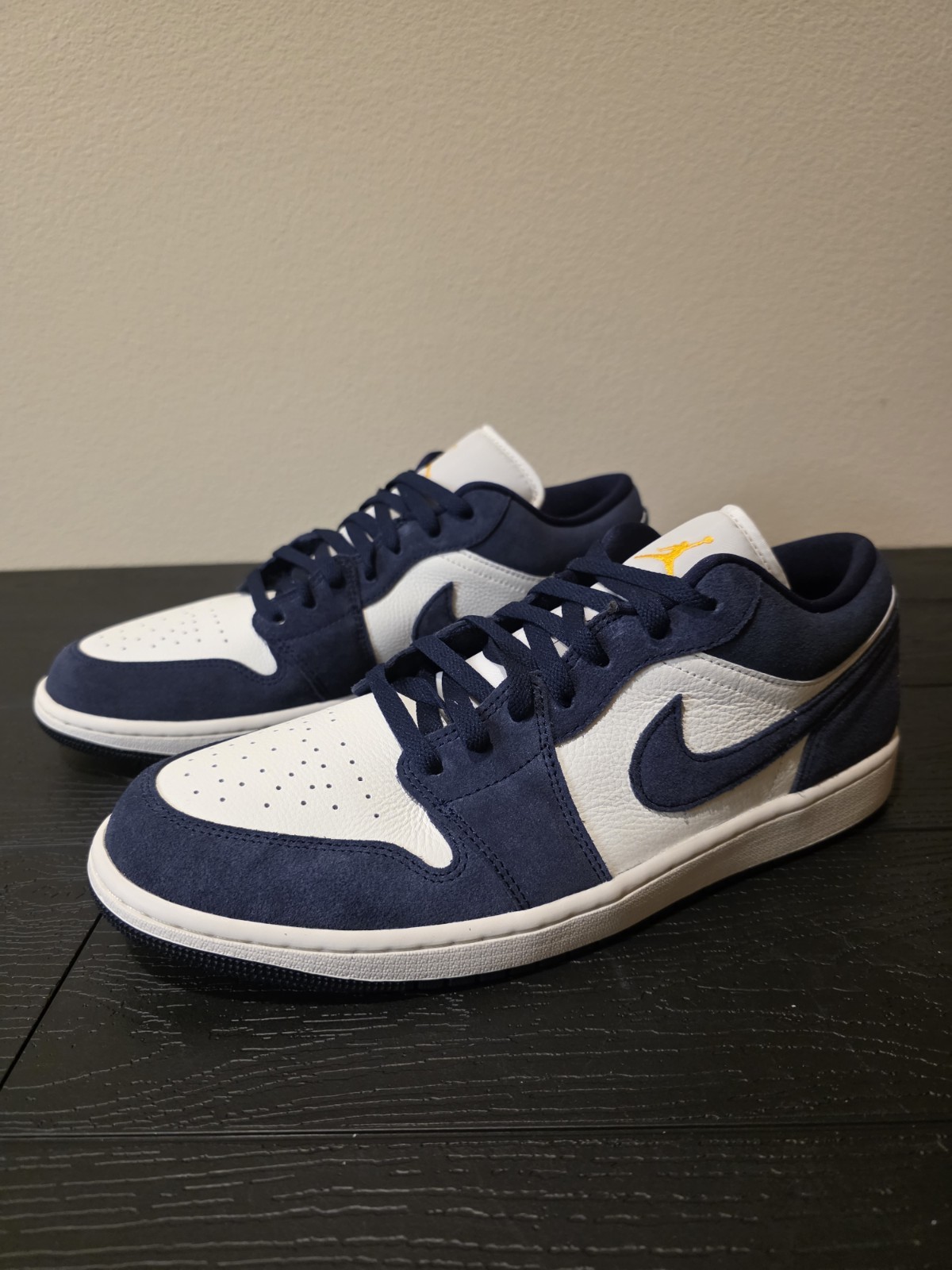 Air Jordan 1 Low SE Obsidian Suede IO7448-400 NEW 🔥 Men's Size 13 box w/o lid - Image 4