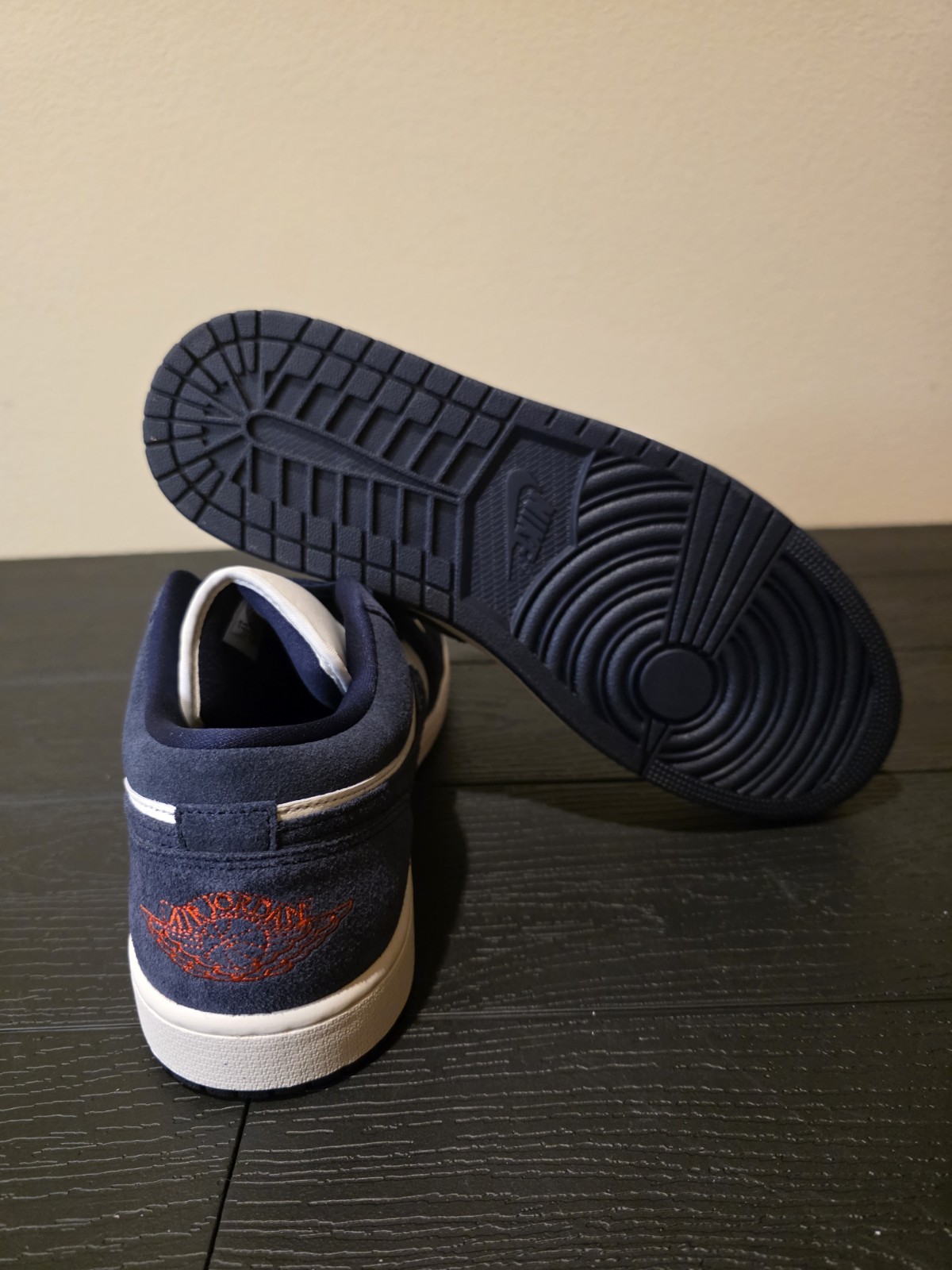 Air Jordan 1 Low SE Obsidian Suede IO7448-400 NEW 🔥 Men's Size 13 box w/o lid - Image 7
