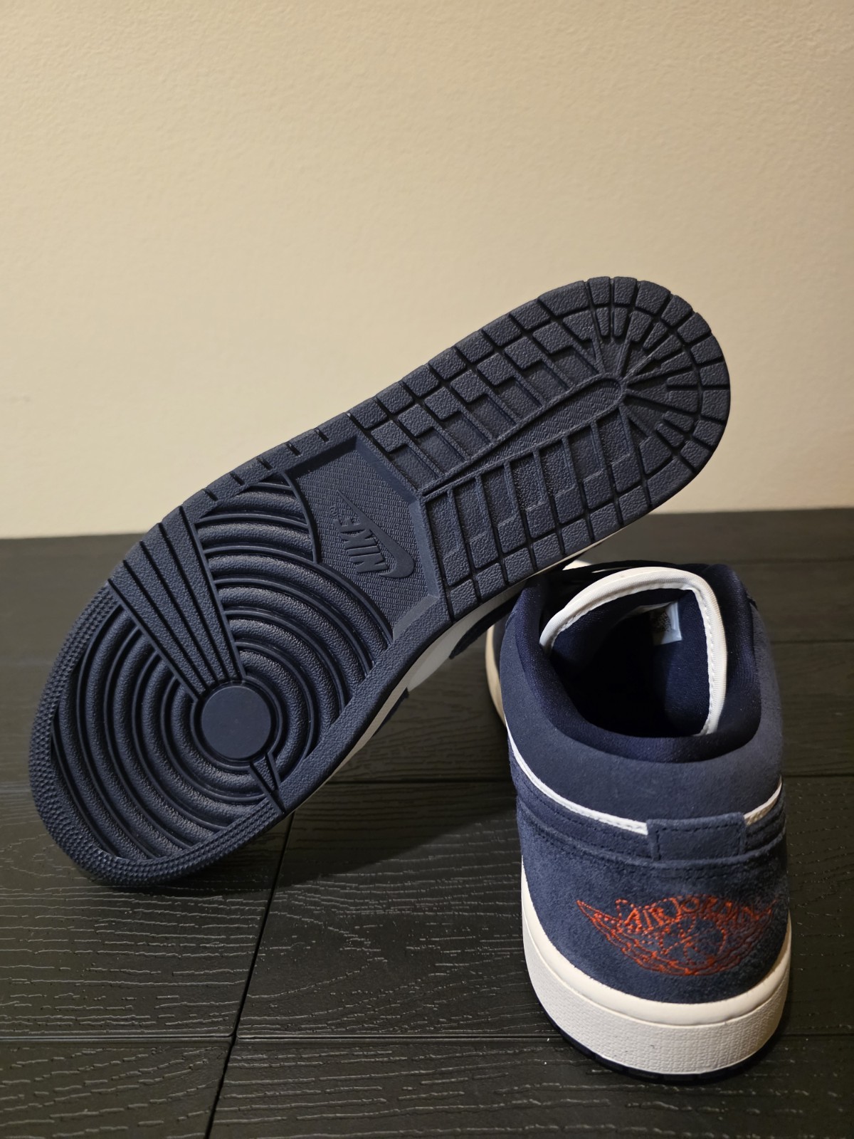 Air Jordan 1 Low SE Obsidian Suede IO7448-400 NEW 🔥 Men's Size 13 box w/o lid - Image 8
