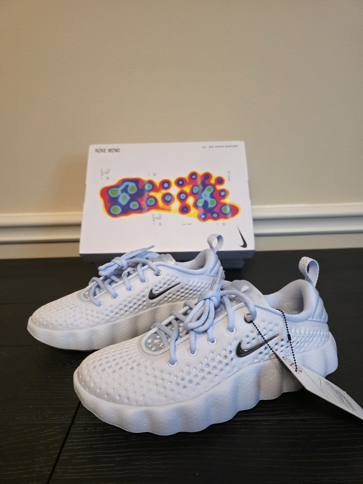 Nike Women's Mind 002 Football Grey/Chrome-Hydrogen Blue Sneakers HQ4310-002 - Image 3