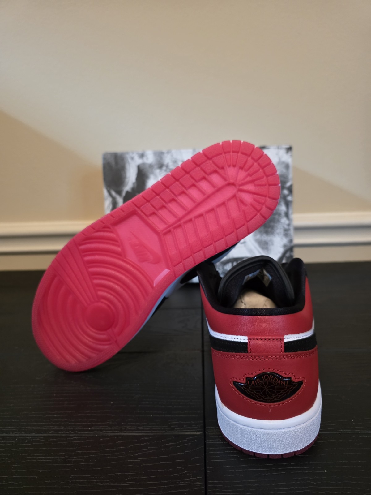 Jordan Air Jordan 1 Low SE "Black Toe" White/Black/Gym Red IB8971-106 2025 - Image 9