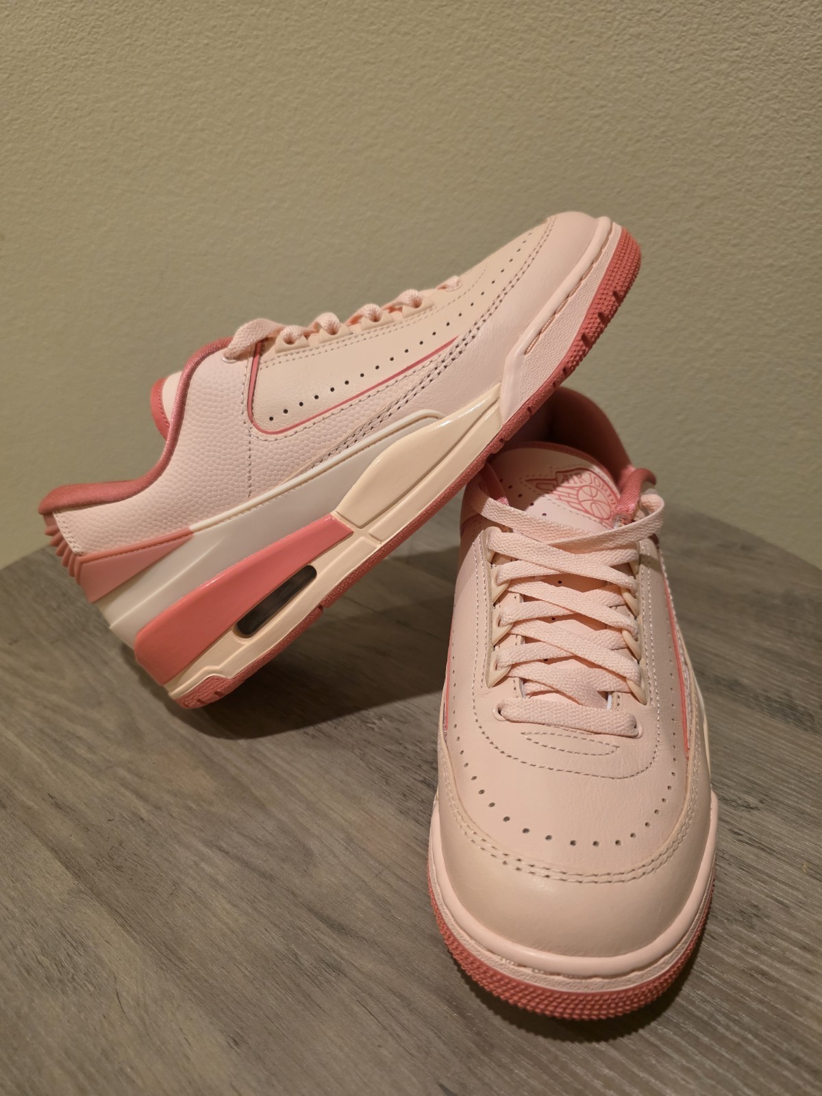NEW NIKE AIR JORDAN Women's 2/3 Washed Coral Sneakers Shoes Size 10 FZ4122-600