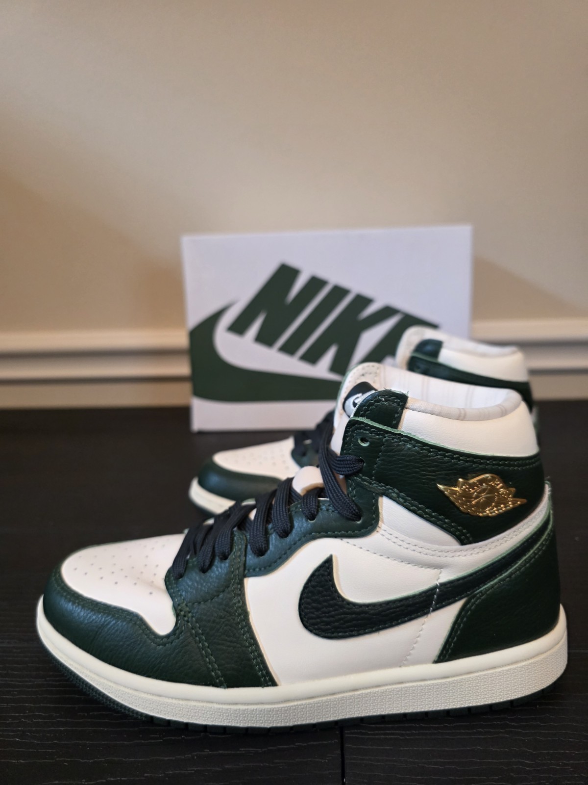 Jordan Women's Air Jordan 1 Retro Hi OG Fir Pro Green FD2596-101 Size 7 - Image 6