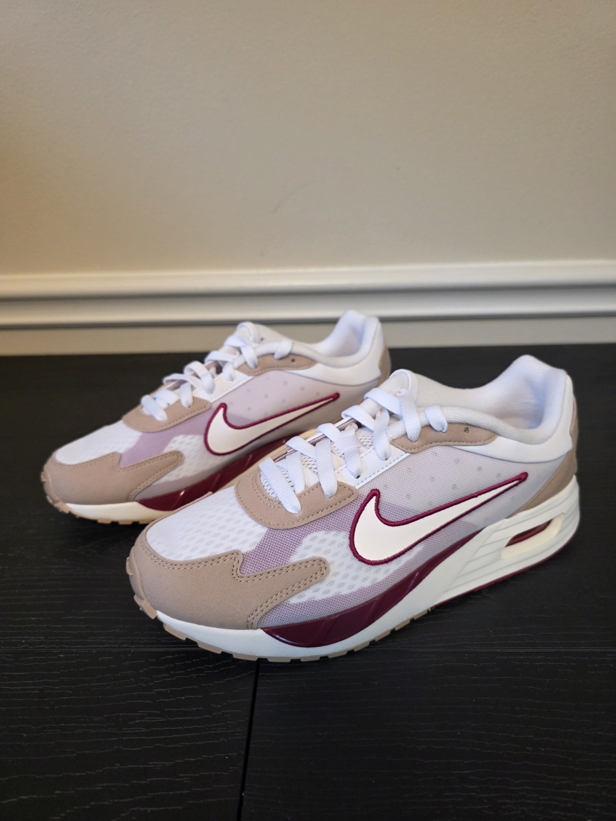 Nike Air Max Solo Men's Low Top Sneakers White/Beige/Red DX3666-101 - Image 3