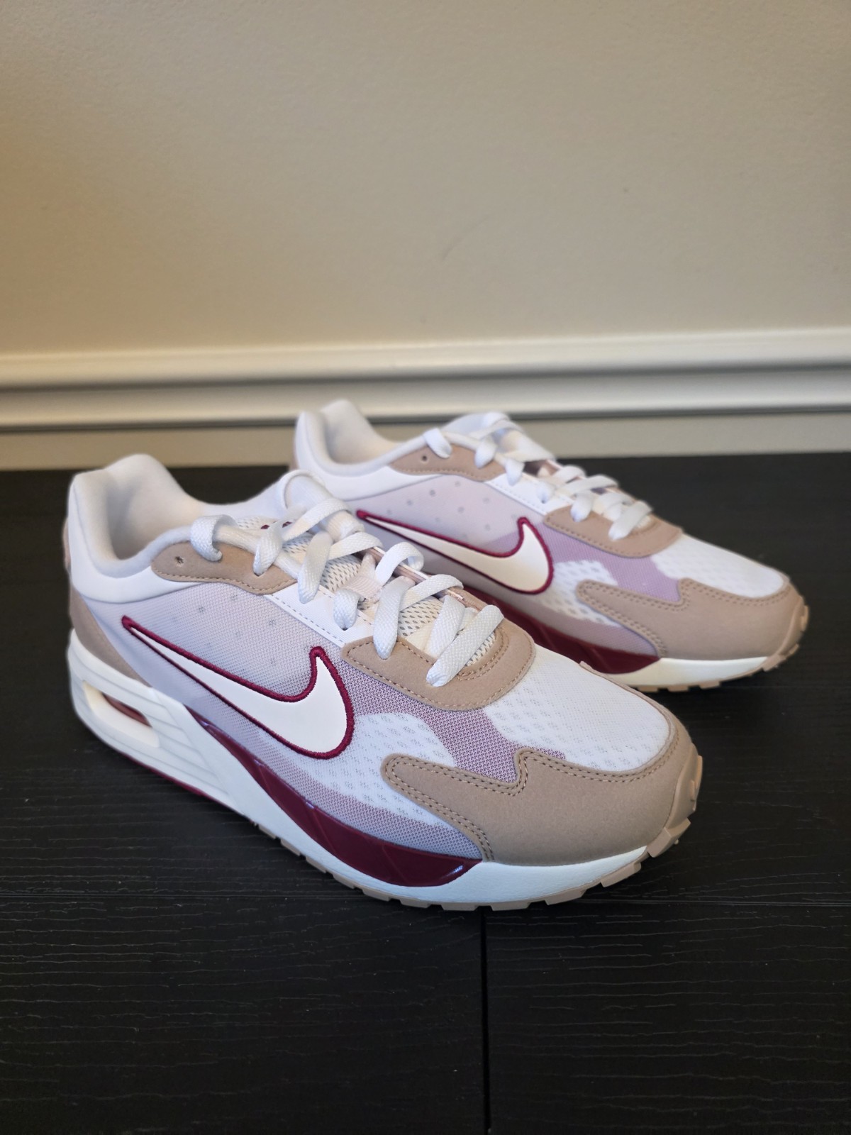 Nike Air Max Solo Men's Low Top Sneakers White/Beige/Red DX3666-101 - Image 4