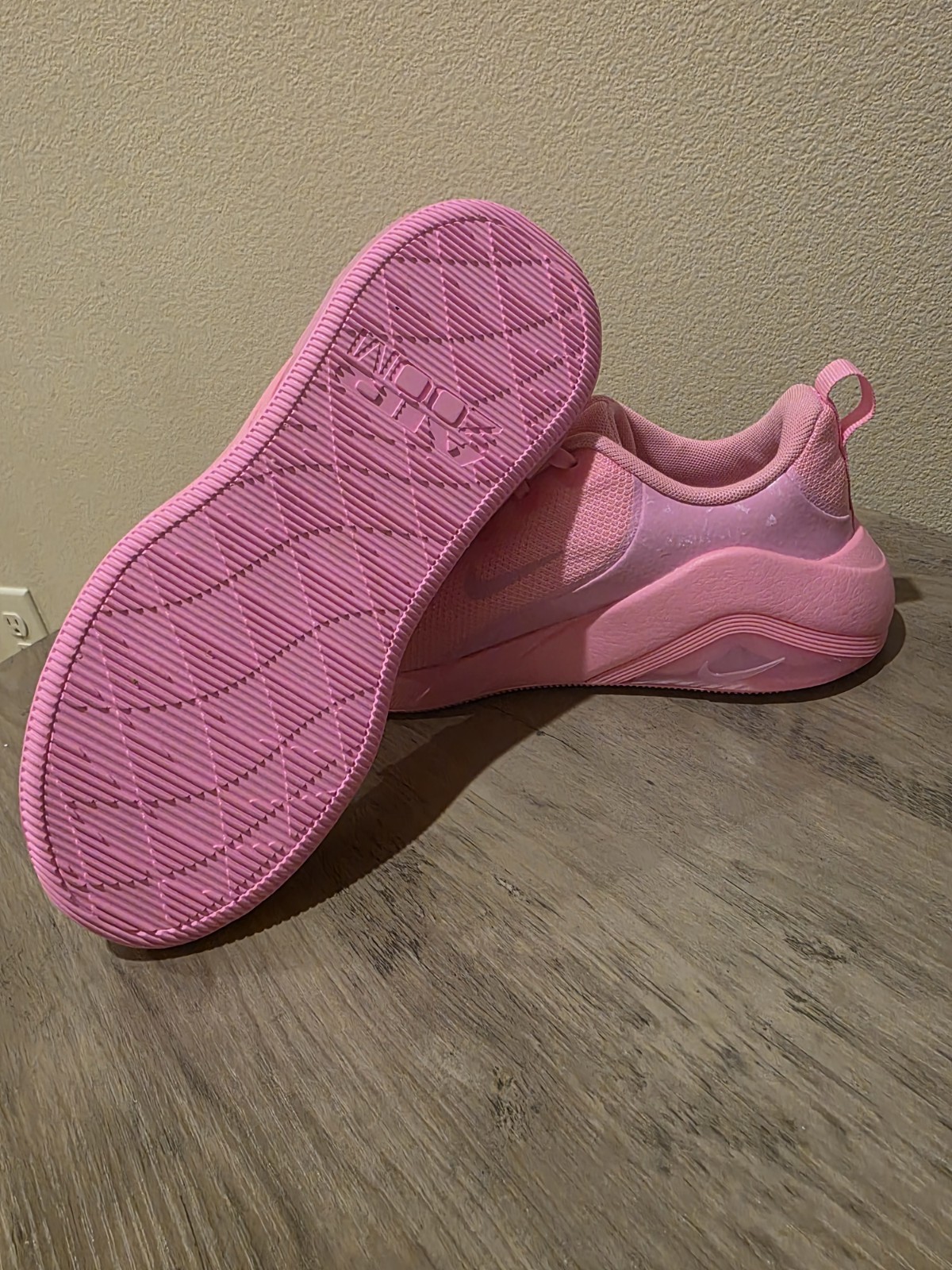 Women’s Nike Bella 7 Air Zoom Training Shoes Sneakers 🔥 Pink Spell, New Size 7 - Image 4