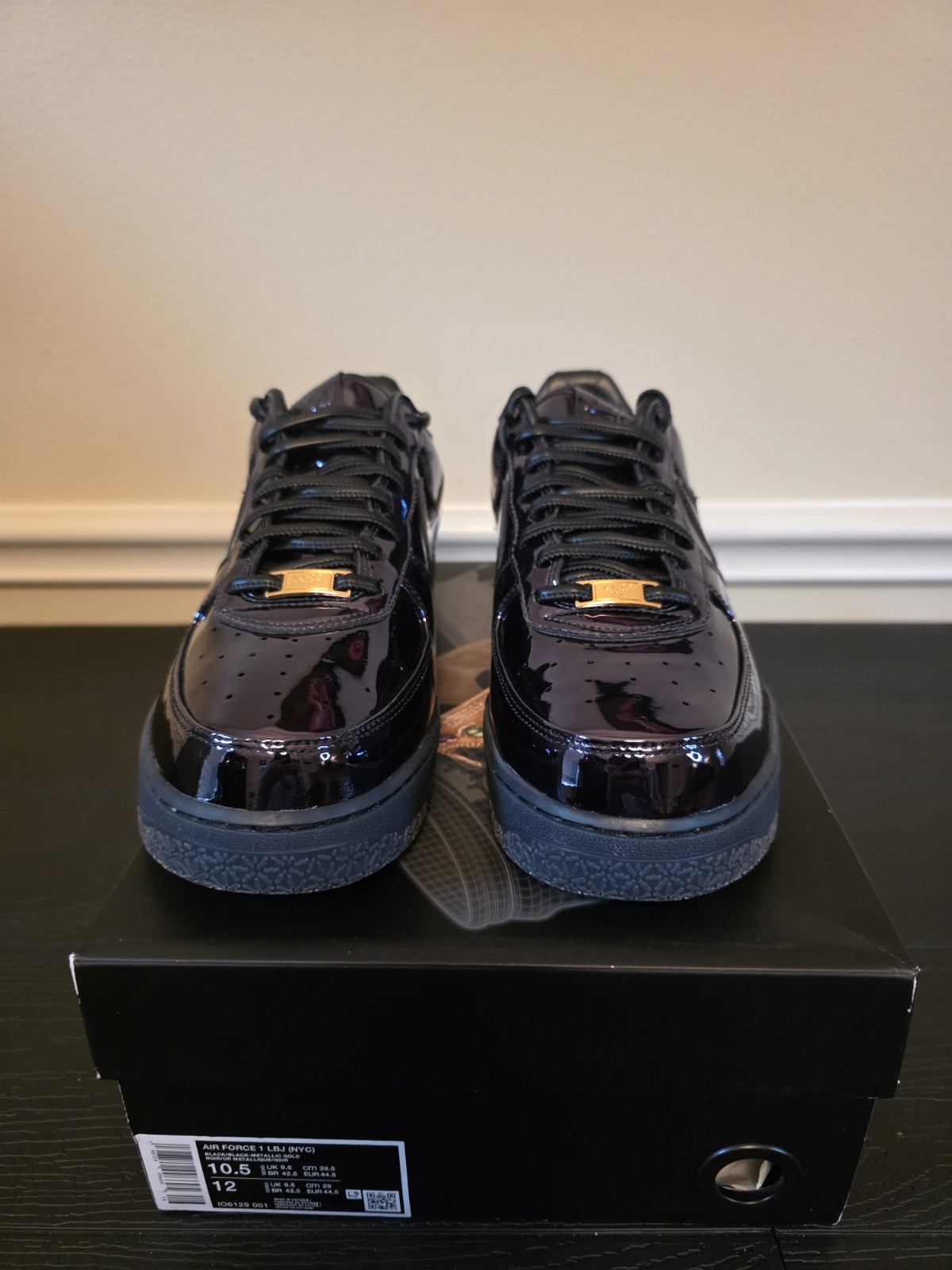 Nike LeBron James x Air Force 1 Low NYC Black/Metallic Gold IO6129-001 - Image 2