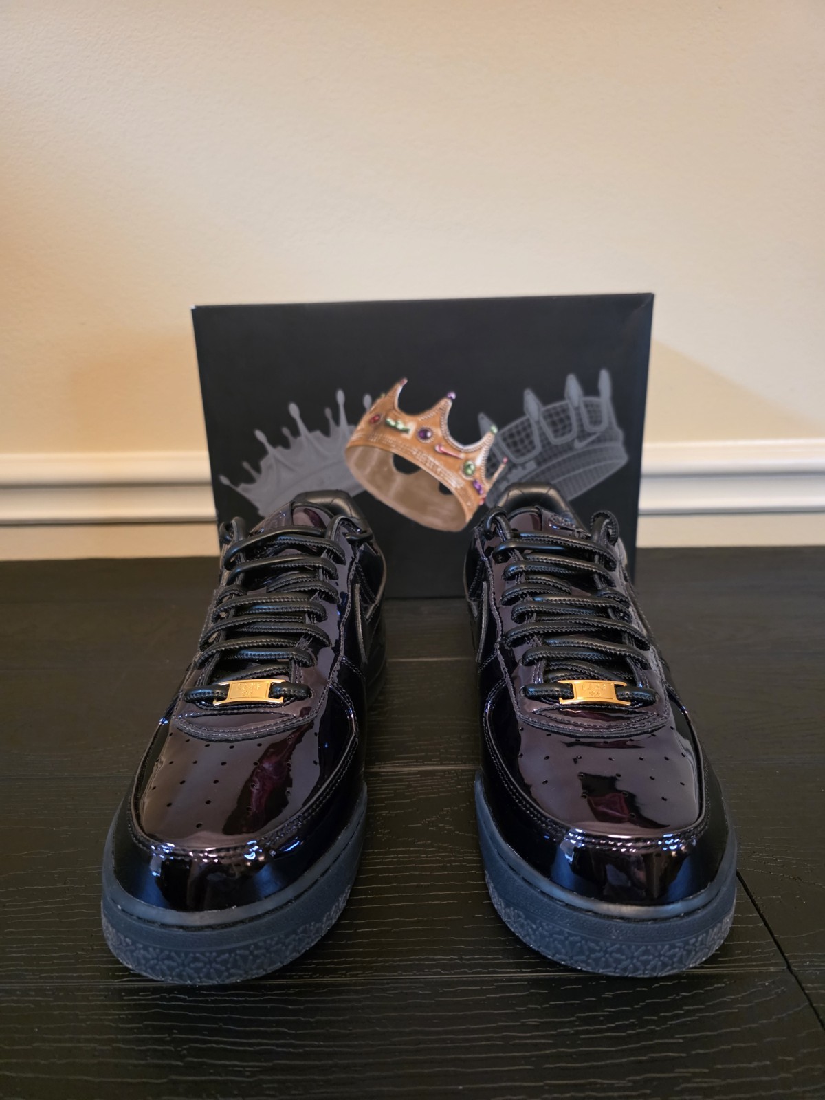 Nike LeBron James x Air Force 1 Low NYC Black/Metallic Gold IO6129-001 - Image 4