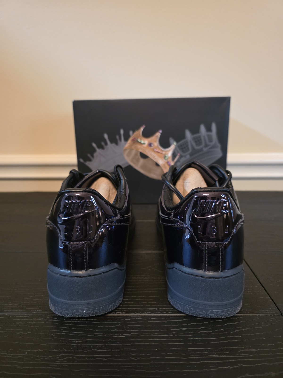 Nike LeBron James x Air Force 1 Low NYC Black/Metallic Gold IO6129-001 - Image 9
