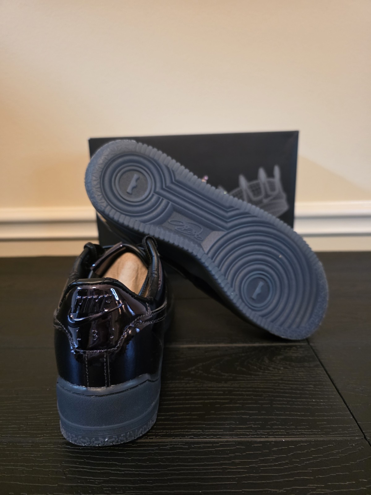 Nike LeBron James x Air Force 1 Low NYC Black/Metallic Gold IO6129-001 - Image 10