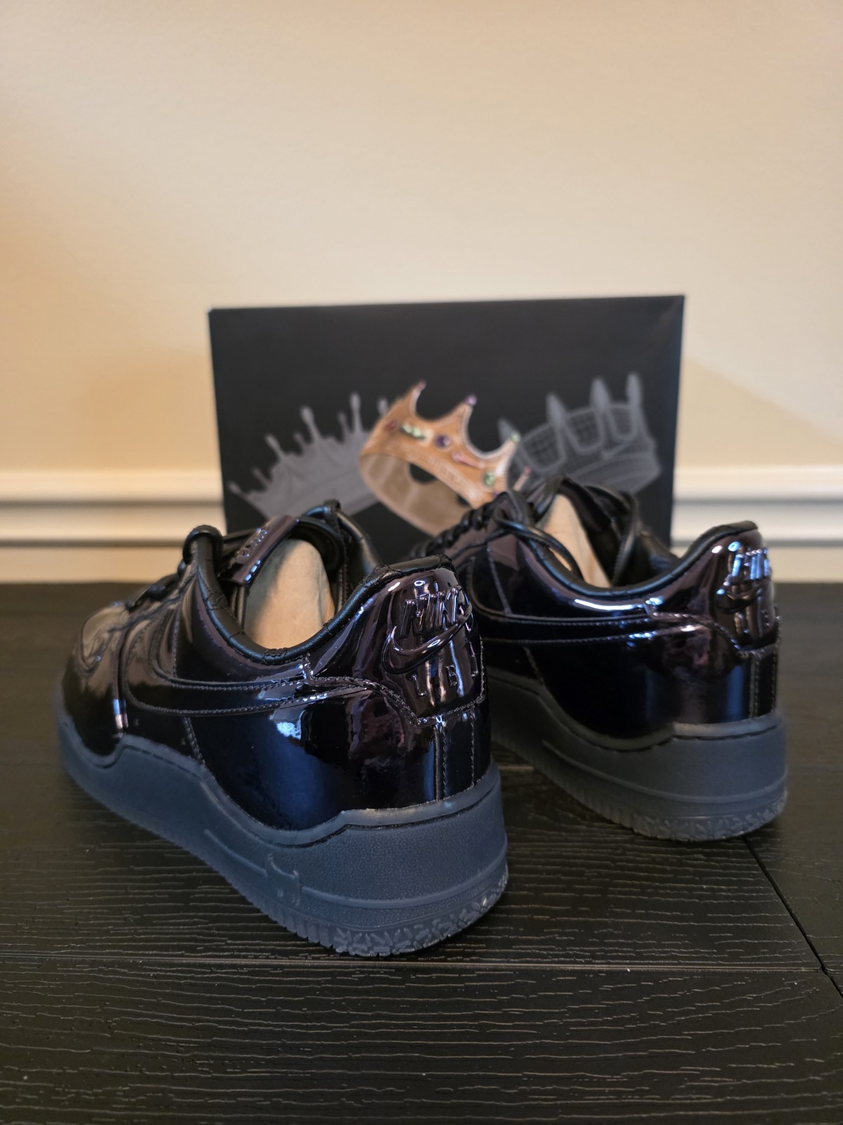 Nike LeBron James x Air Force 1 Low NYC Black/Metallic Gold IO6129-001 - Image 12