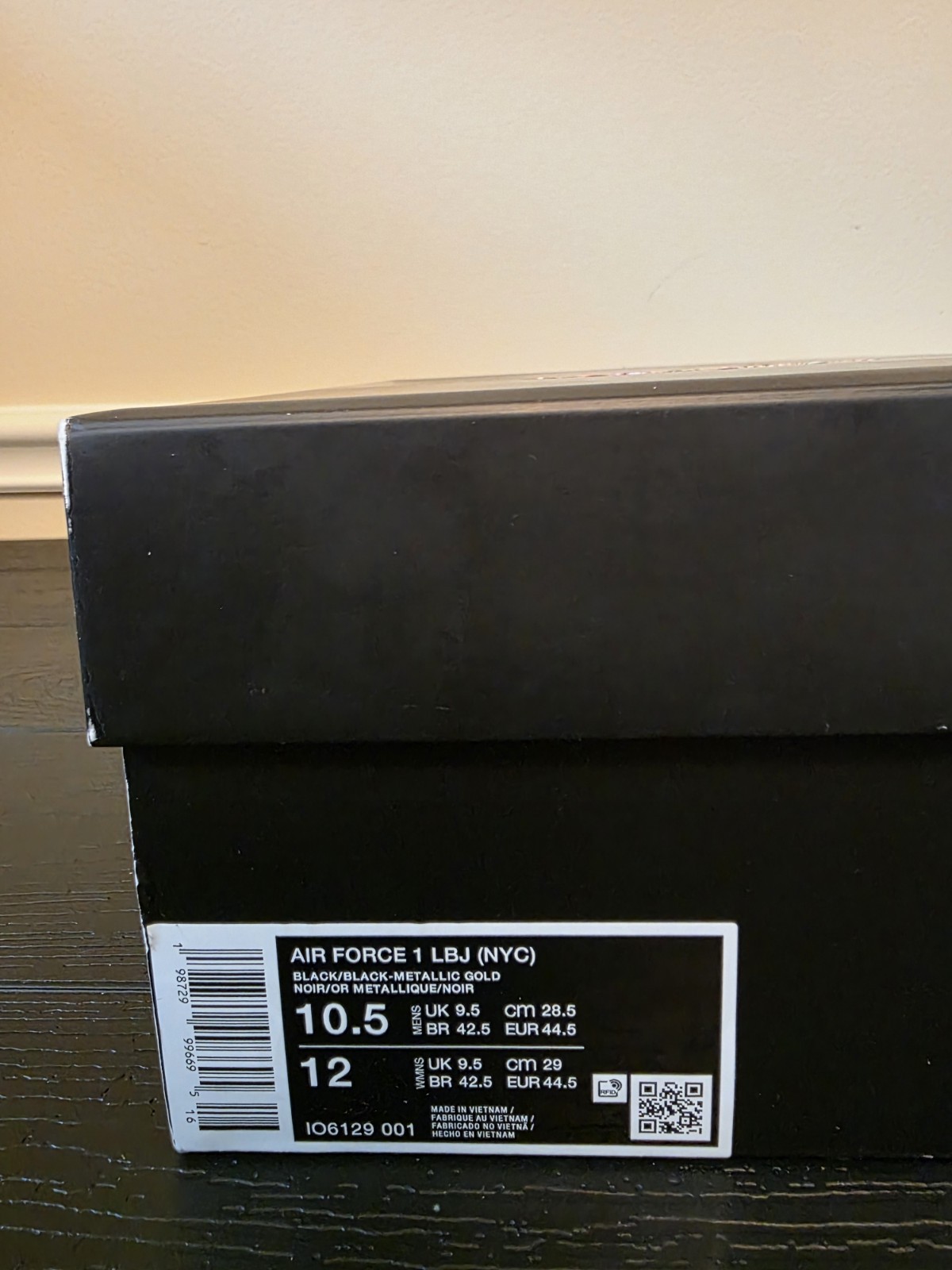 Nike LeBron James x Air Force 1 Low NYC Black/Metallic Gold IO6129-001 - Image 14