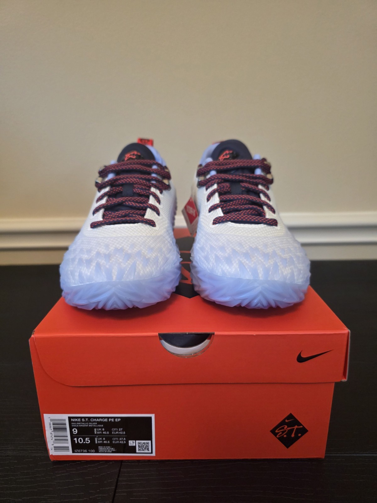 Nike S.T. Charge Detroit Tough Mens Low Top Sneakers White/Silver/Red IZ6736-100 - Image 2
