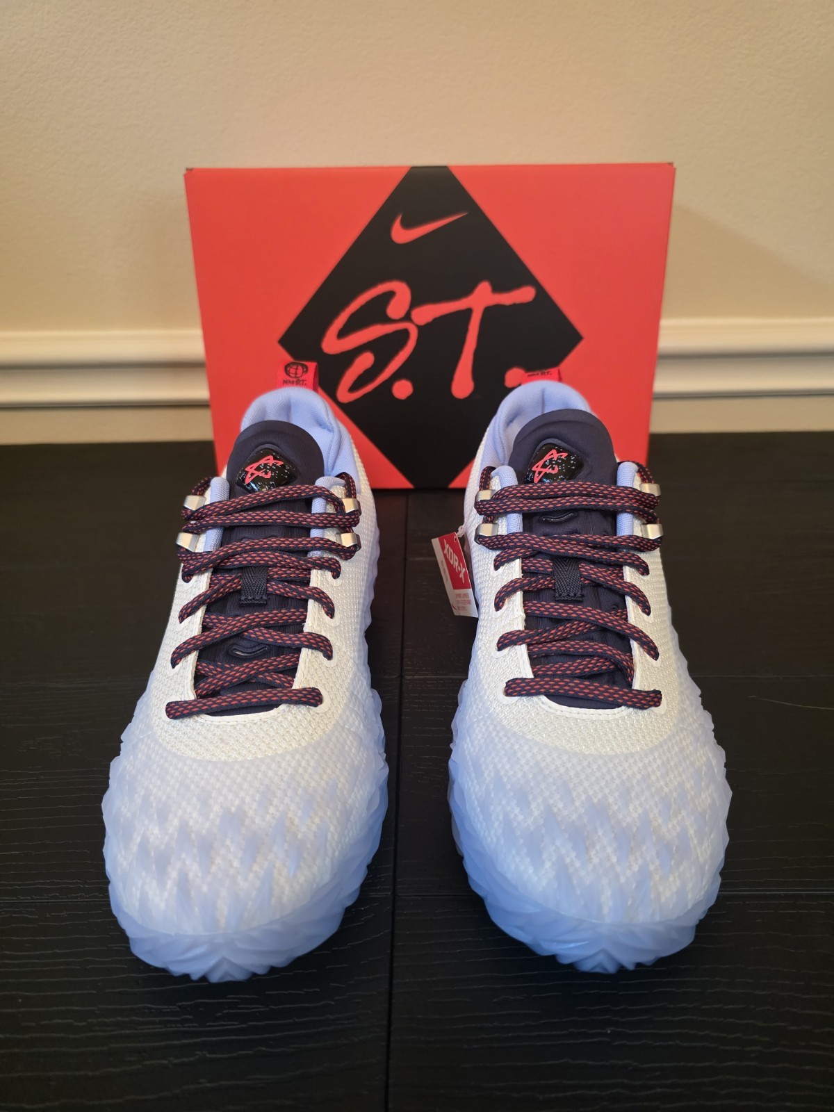 Nike S.T. Charge Detroit Tough Mens Low Top Sneakers White/Silver/Red IZ6736-100 - Image 4