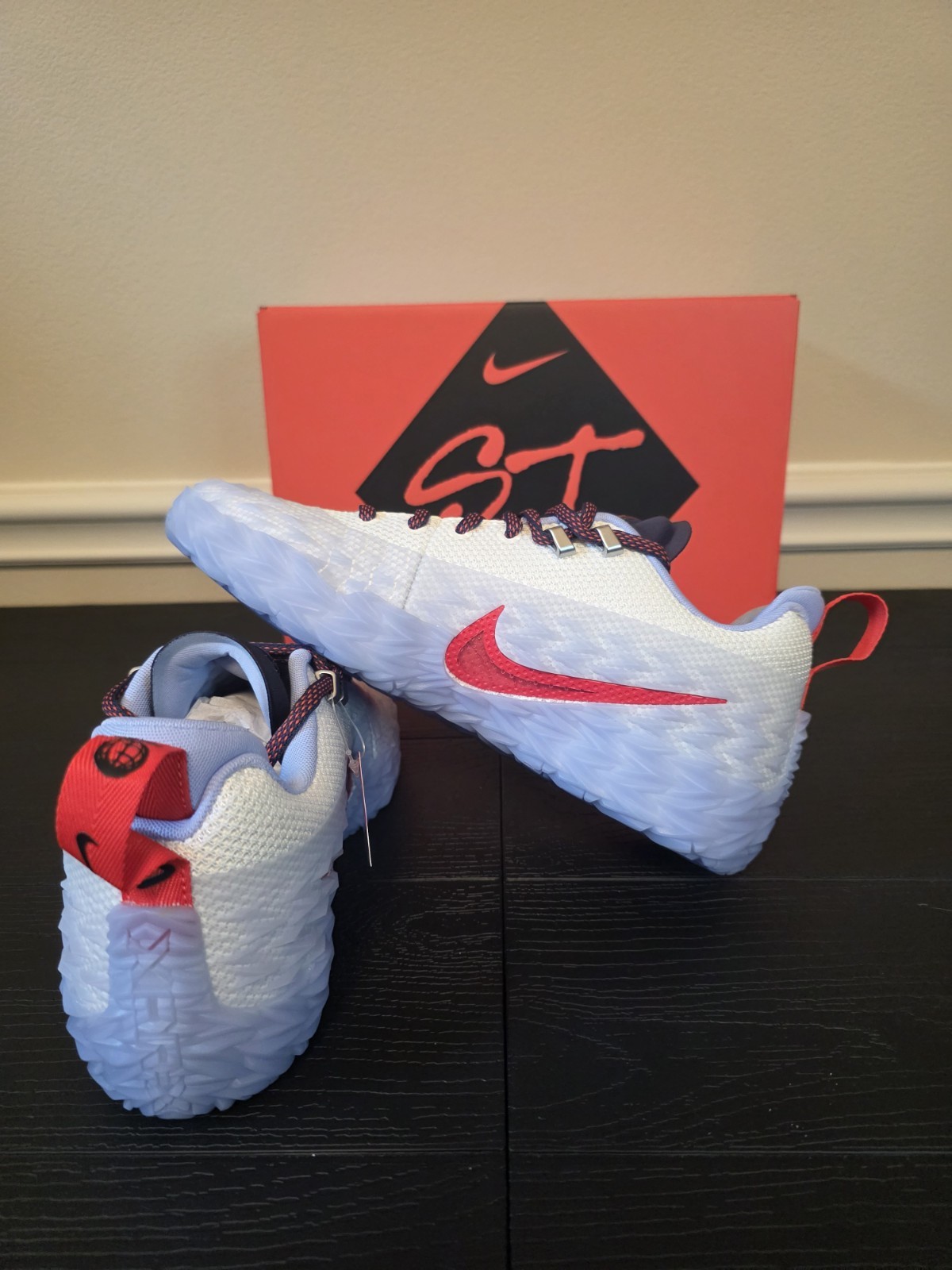 Nike S.T. Charge Detroit Tough Mens Low Top Sneakers White/Silver/Red IZ6736-100 - Image 12
