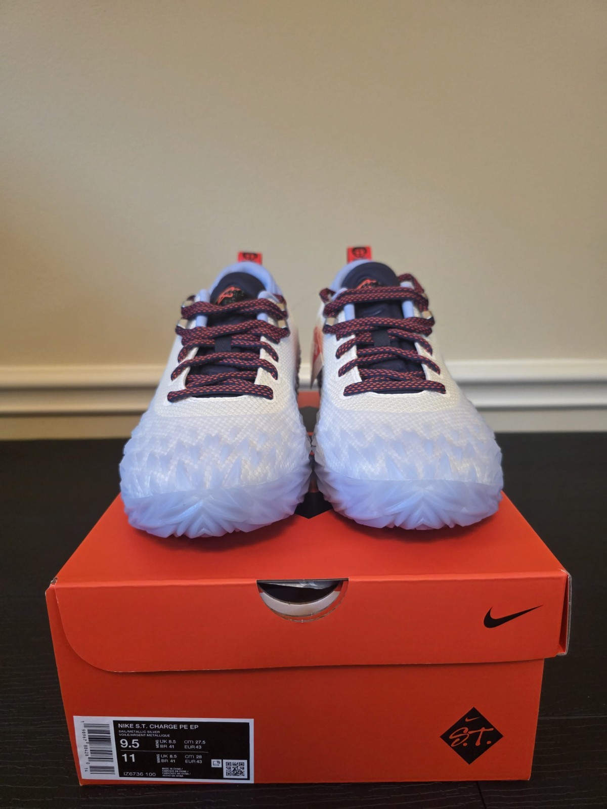 Nike S.T. Charge Detroit Tough Mens Low Top Sneakers White/Red/Silver IZ6736-100 - Image 2
