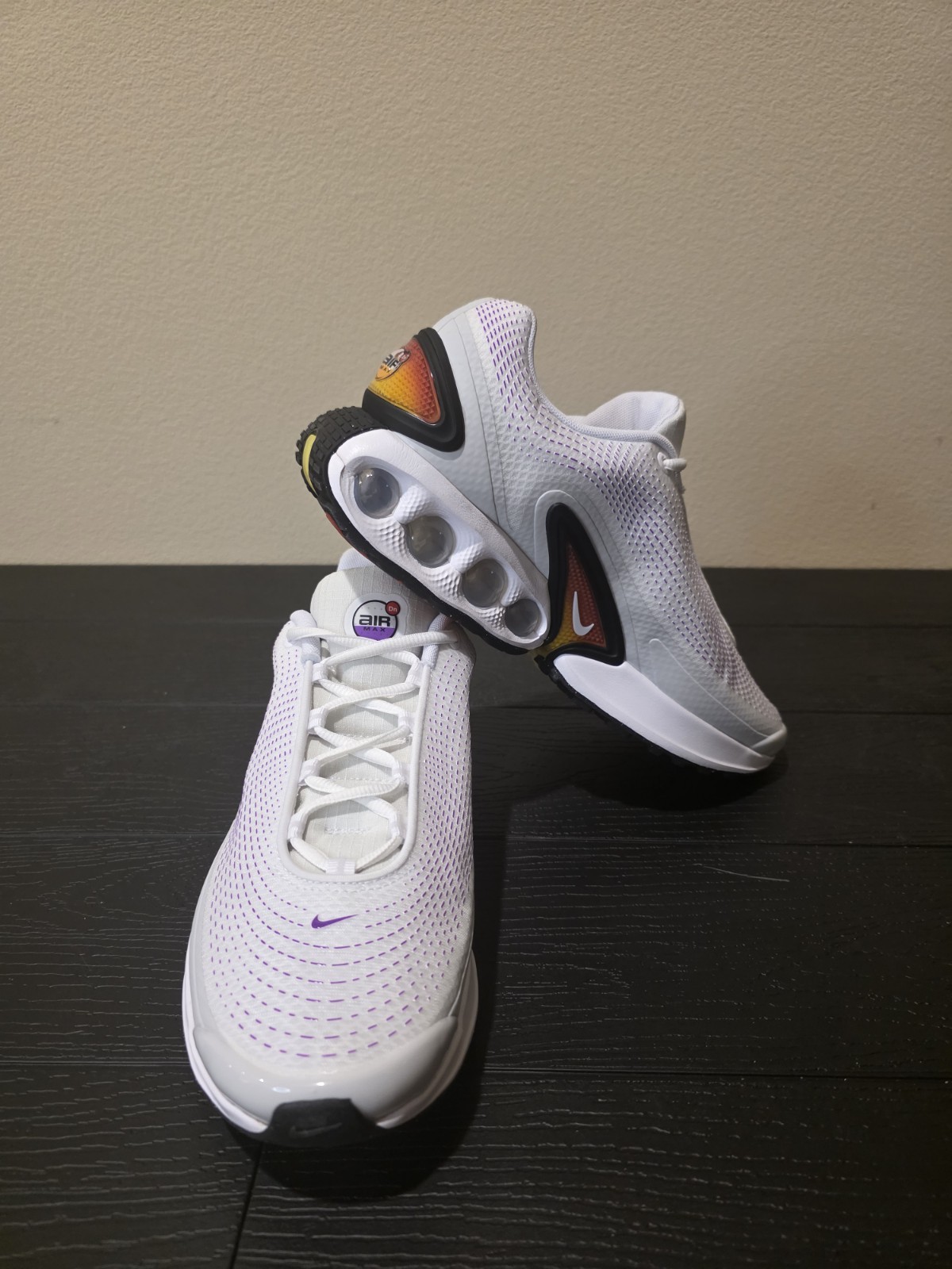 Nike Air Max DN Low Top Photon Dust White Metallic Silver DV3337-101 - Image 4