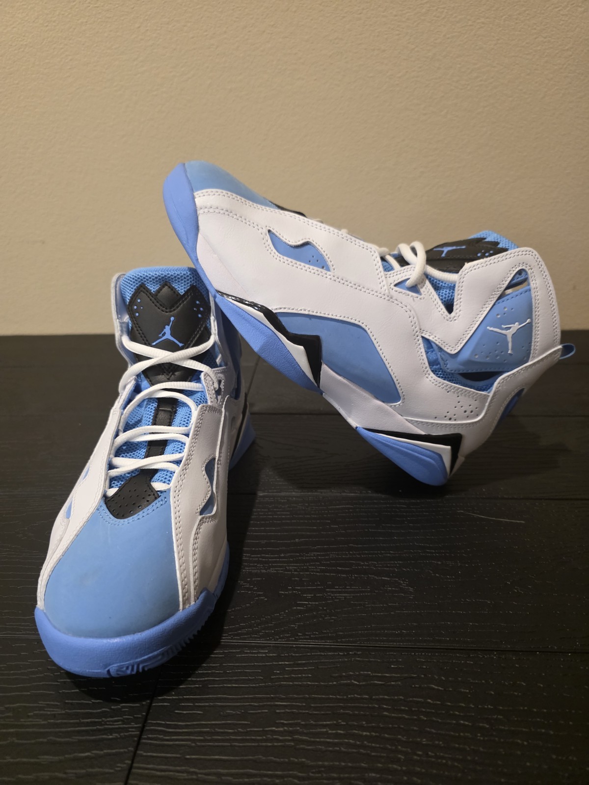 Jordan True Flight Men's Size 9 Sneakers White/Black/University Blue 342964-140