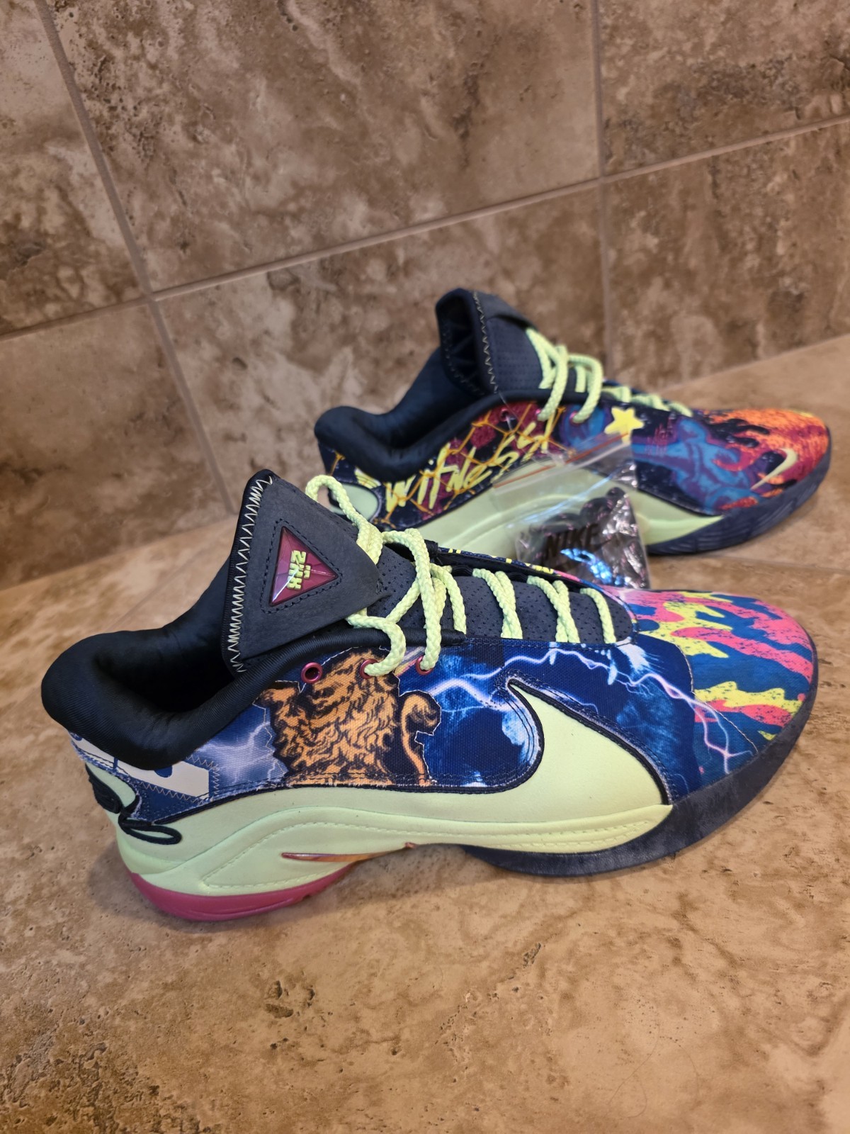 NEW Nike Lebron XXII BW Mens 11.5 Basketball Shoes Bryce's World HV8451-400 - Image 2