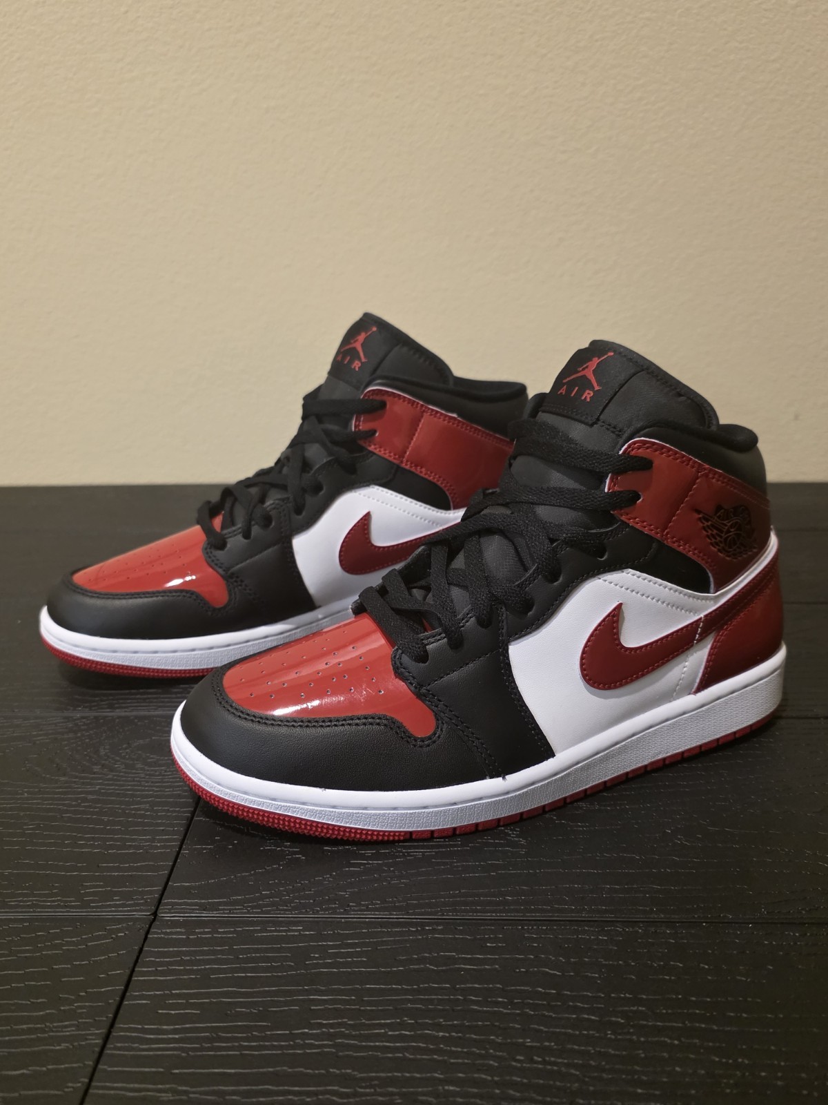 Nike Air Jordan 1 Mid Patent Bred Black Red HV4091-006 Men’s Size 9 NEW w/o lid - Image 2