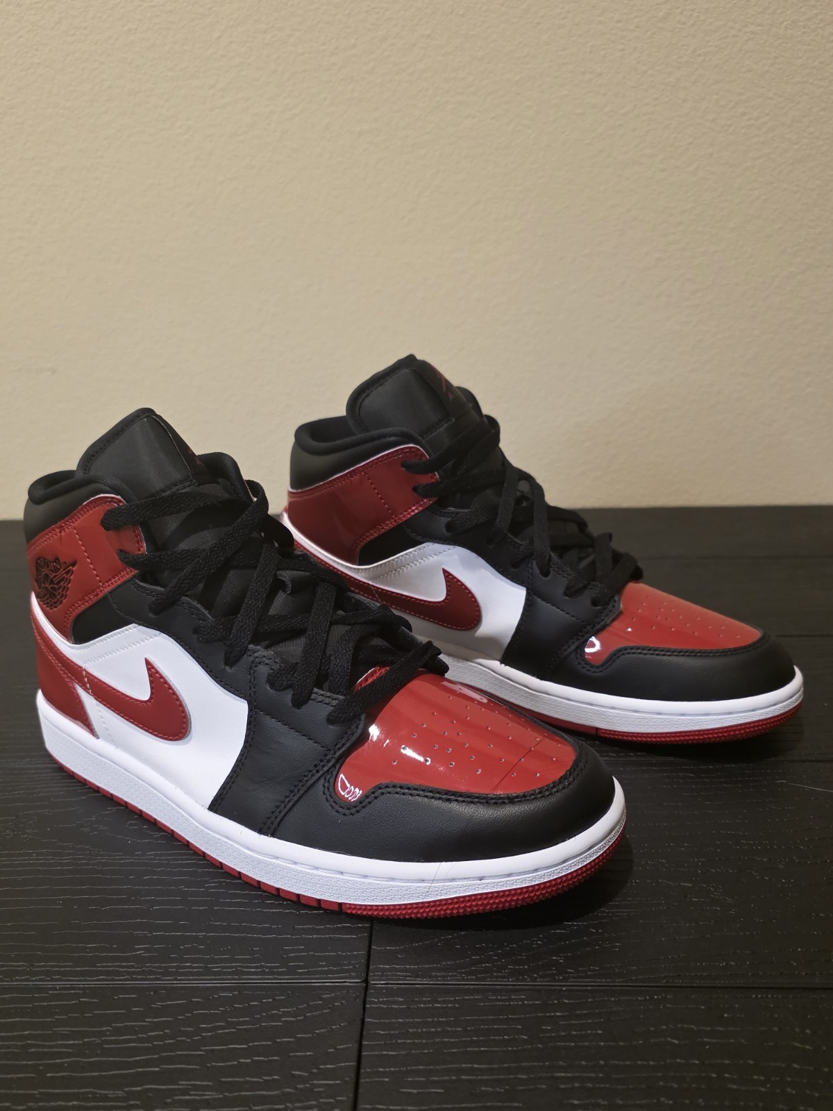 Nike Air Jordan 1 Mid Patent Bred Black Red HV4091-006 Men’s Size 9 NEW w/o lid - Image 3