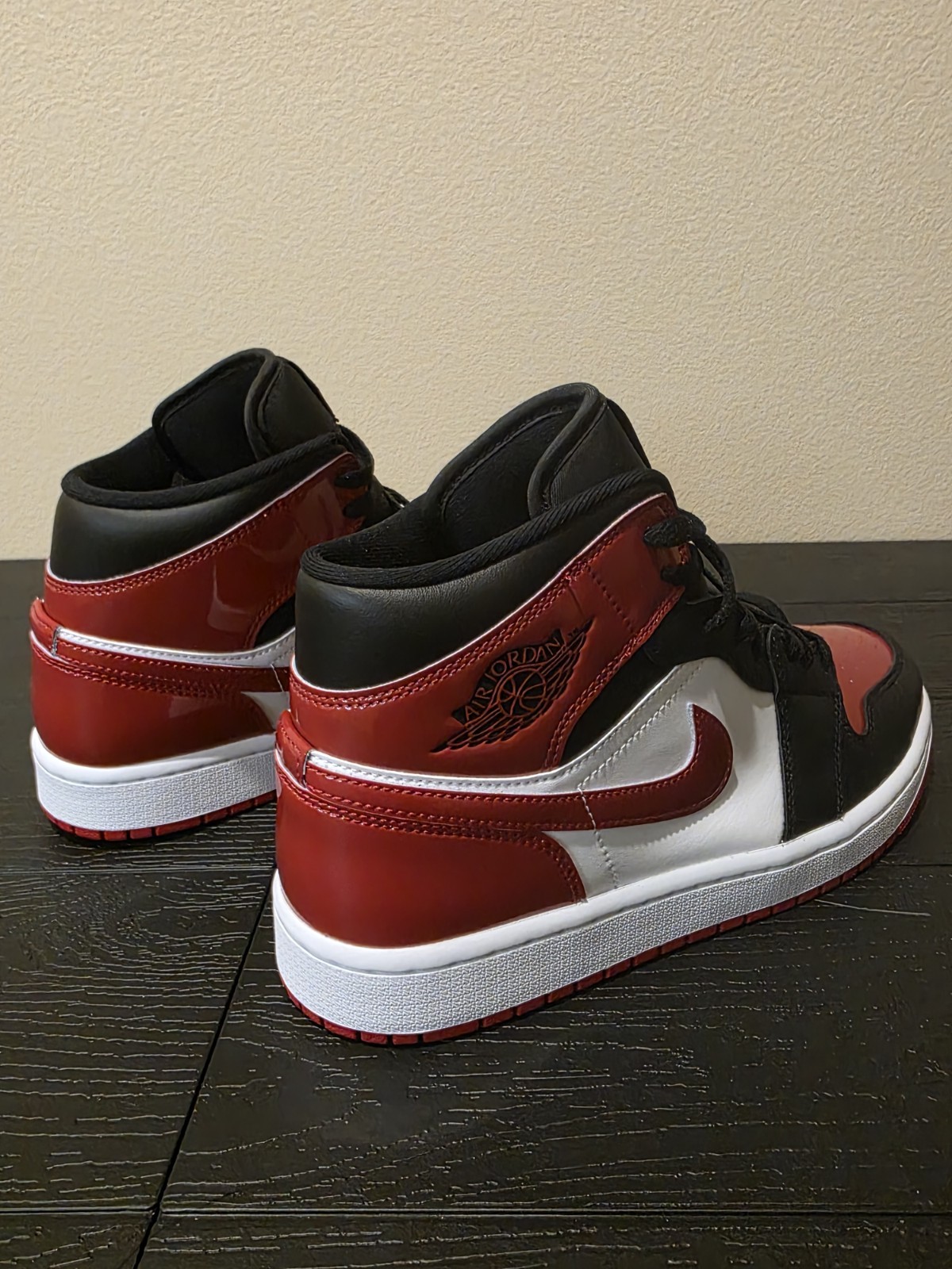 Nike Air Jordan 1 Mid Patent Bred Black Red HV4091-006 Men’s Size 9 NEW w/o lid - Image 7