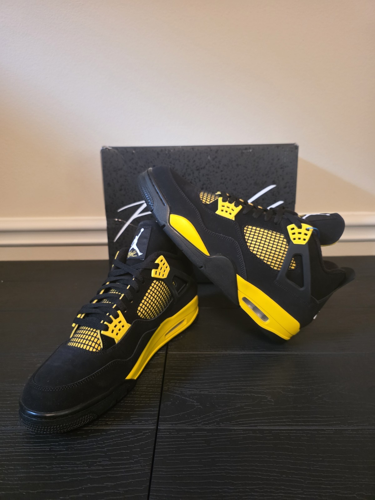 Jordan Air Jordan 4 Retro Thunder Black/Tour Yellow Men's Sneakers DH6927-017 - Image 2