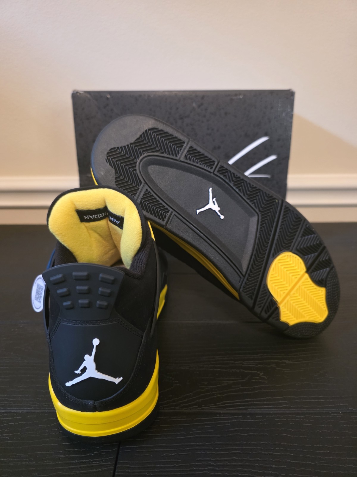 Jordan Air Jordan 4 Retro Thunder Black/Tour Yellow Men's Sneakers DH6927-017 - Image 9
