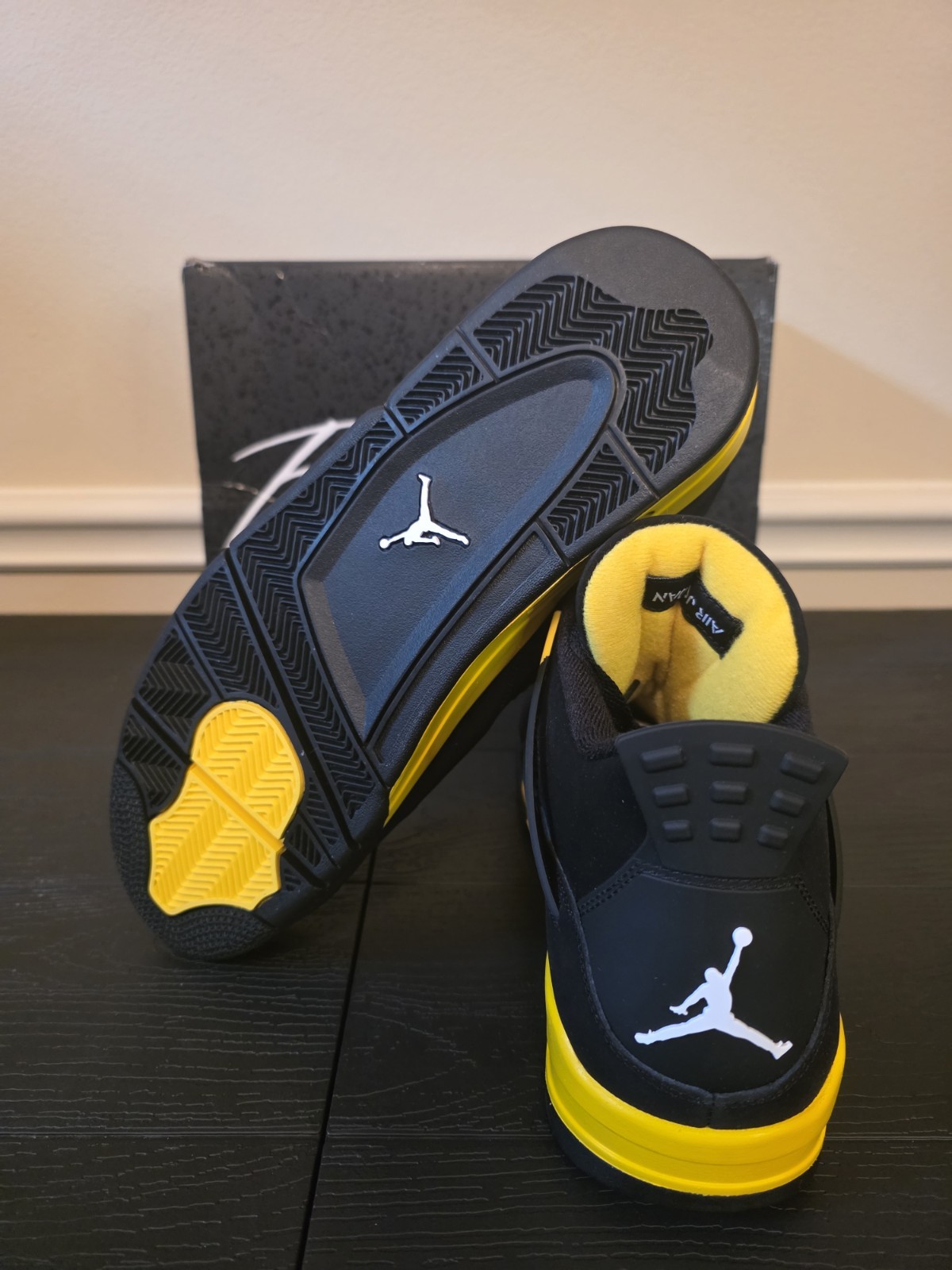 Jordan Air Jordan 4 Retro Thunder Black/Tour Yellow Men's Sneakers DH6927-017 - Image 10