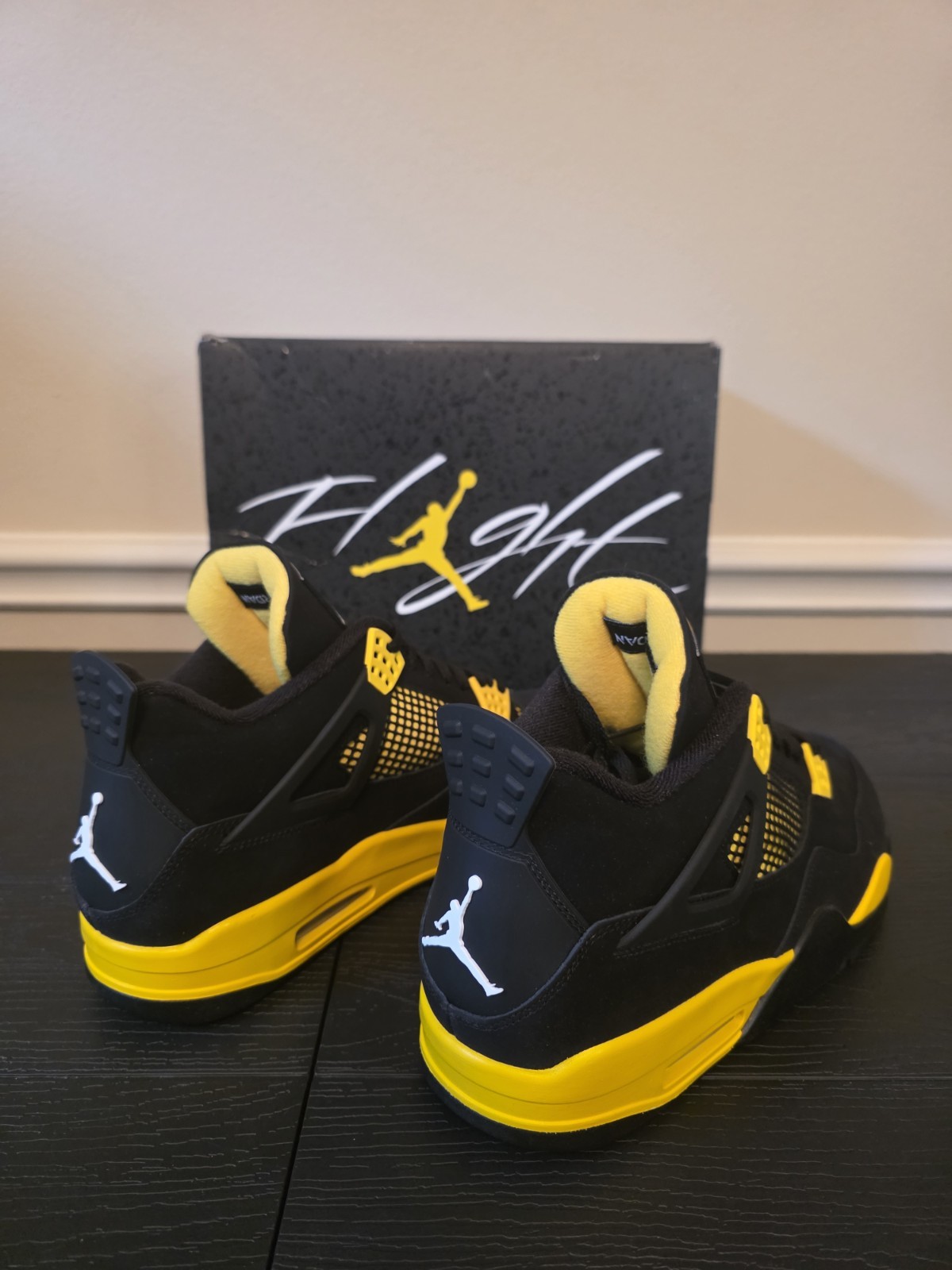 Jordan Air Jordan 4 Retro Thunder Black/Tour Yellow Men's Sneakers DH6927-017 - Image 12