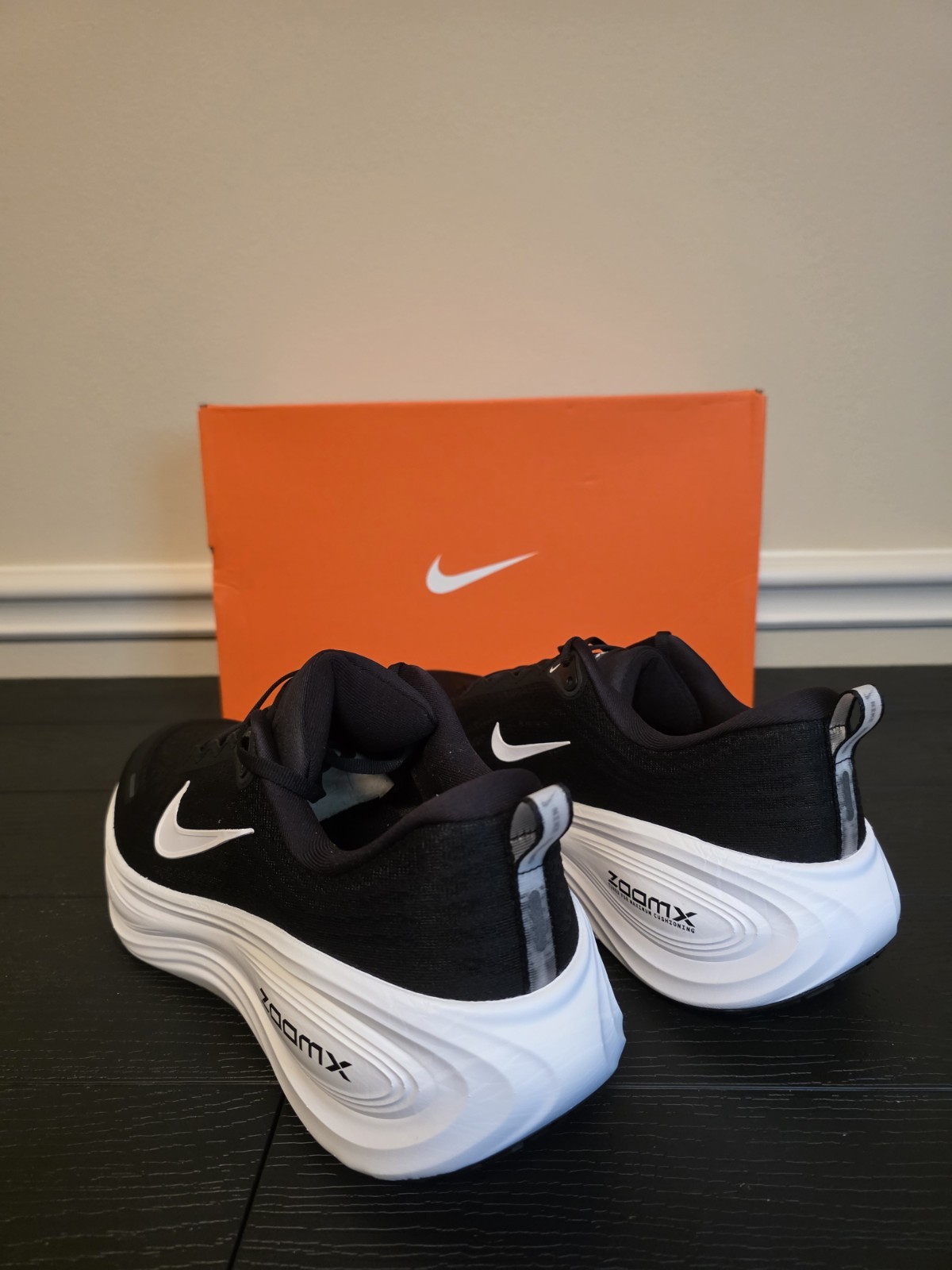 Nike Vomero Plus Men's Running Shoes Black/White Cool Gray Low Top HV8150-002 - Image 11