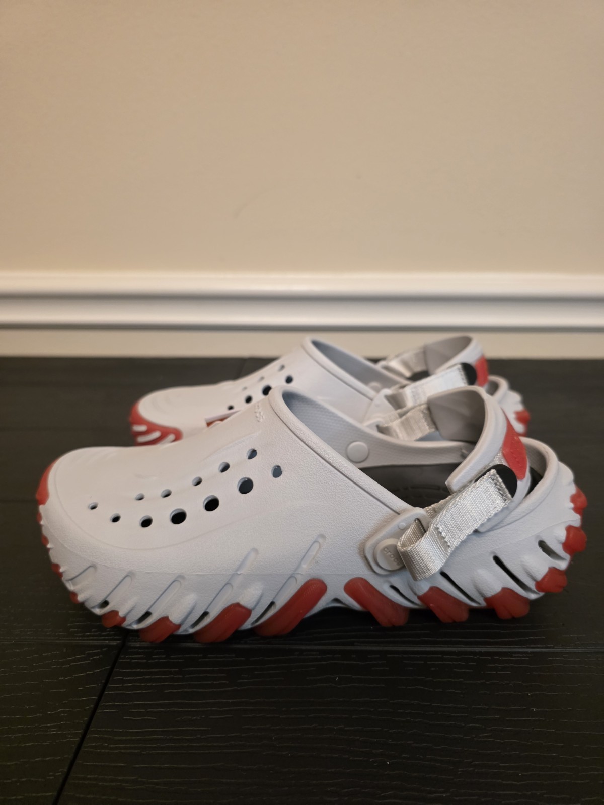 Crocs Echo Icey Ro Clog Unisex Men’s 6 / Wm 8 Gray/Red Rubber Slip-On 211458-1FT - Image 3