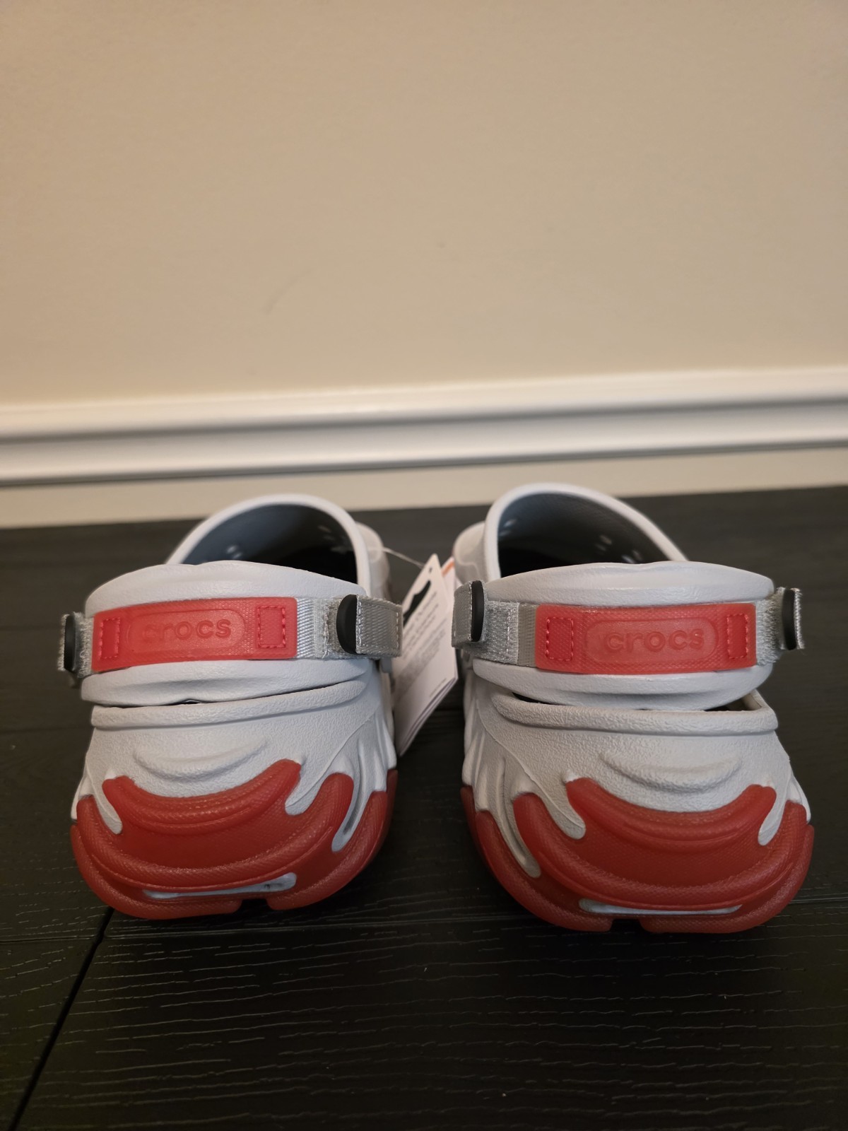 Crocs Echo Icey Ro Clog Unisex Men’s 6 / Wm 8 Gray/Red Rubber Slip-On 211458-1FT - Image 4