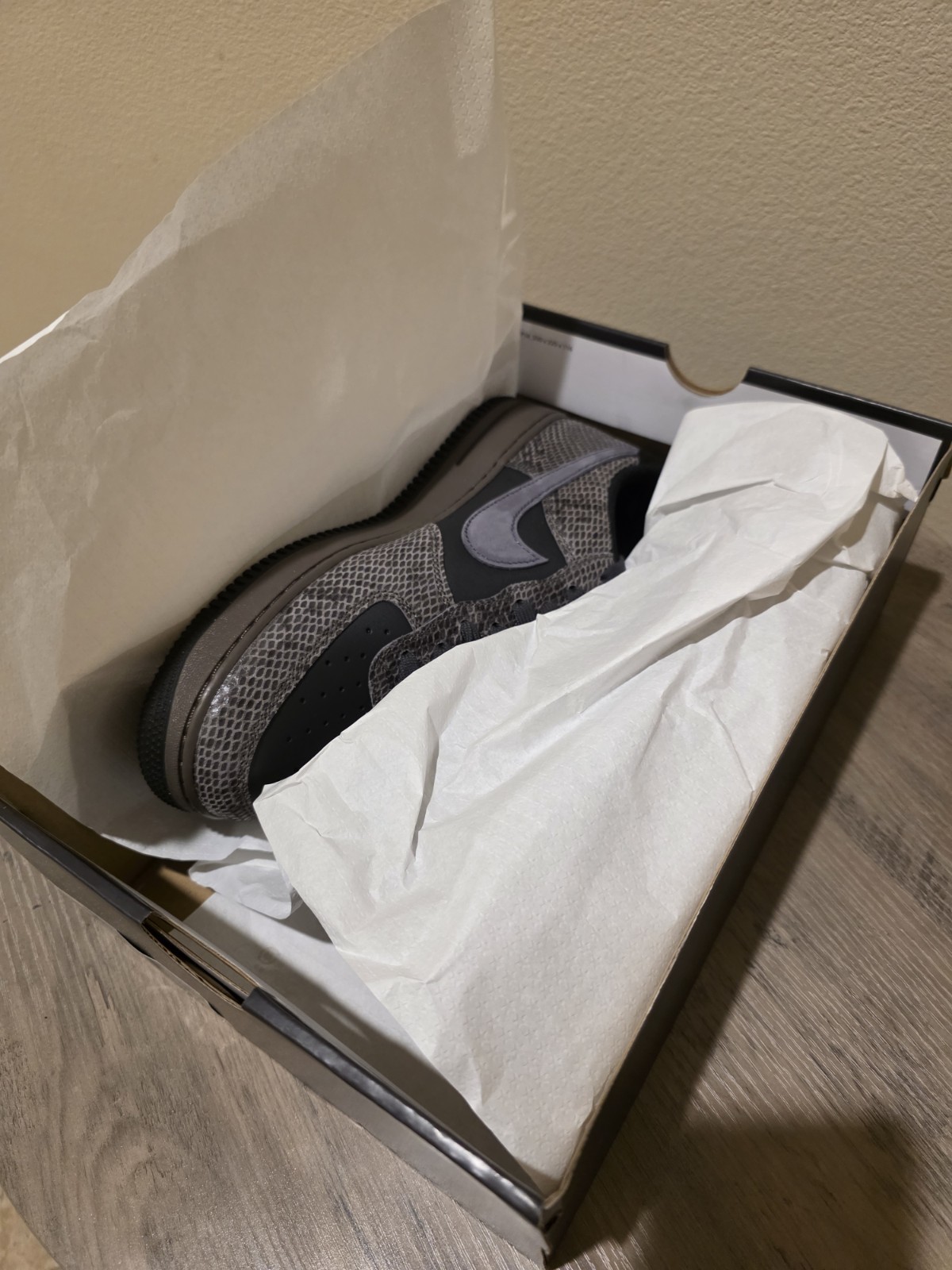 Nike Air Force 1 Low Off Noir Snakeskin HF2898-001 Men's Size 11.5 New with box - Image 2