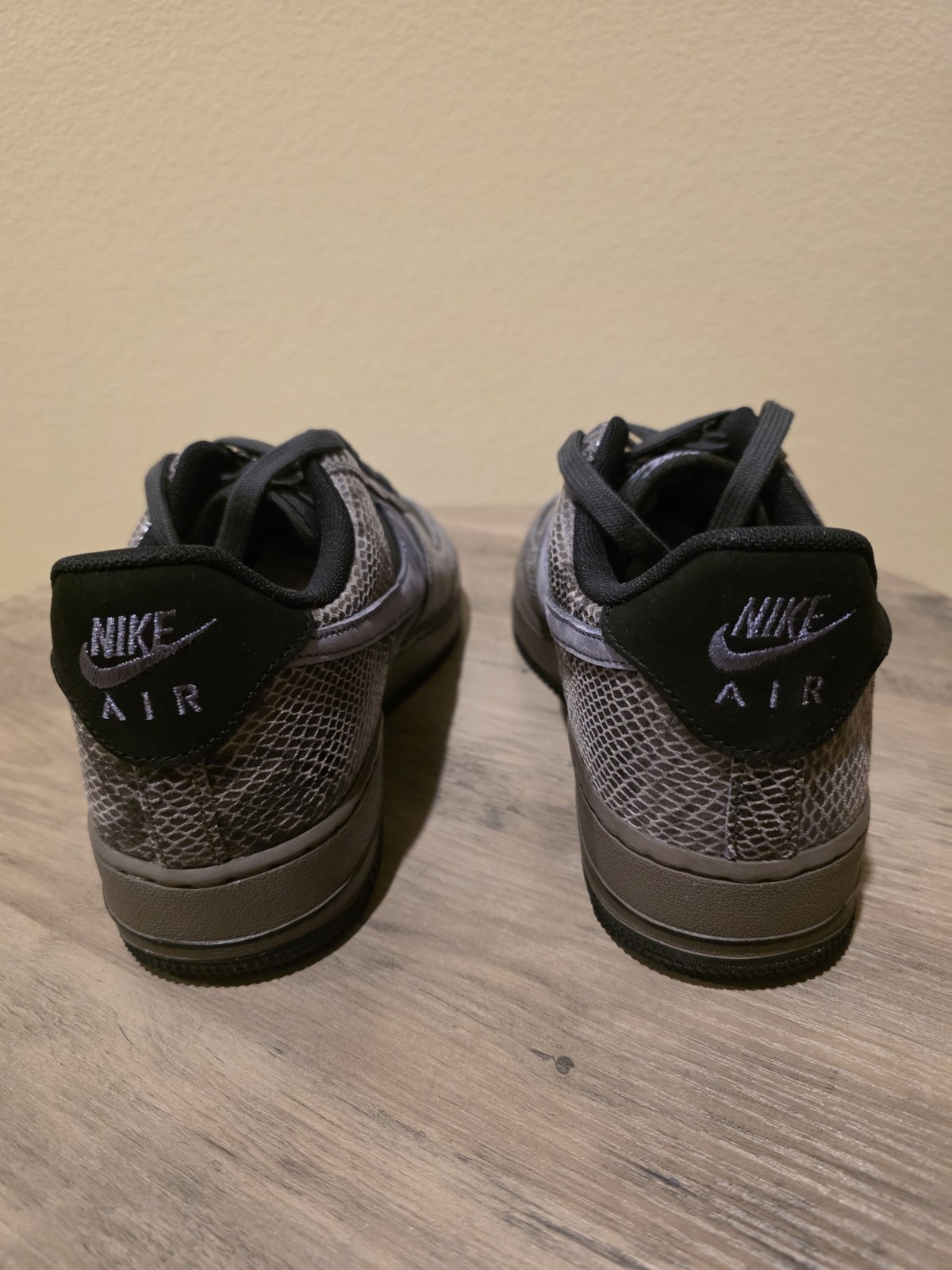 Nike Air Force 1 Low Off Noir Snakeskin HF2898-001 Men's Size 11.5 New with box - Image 3