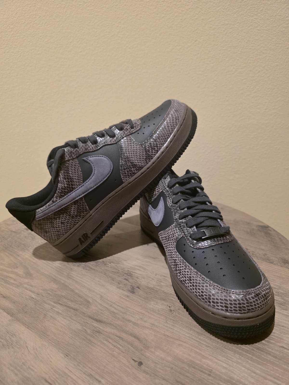 Nike Air Force 1 Low Off Noir Snakeskin HF2898-001 Men's Size 11.5 New with box - Image 6