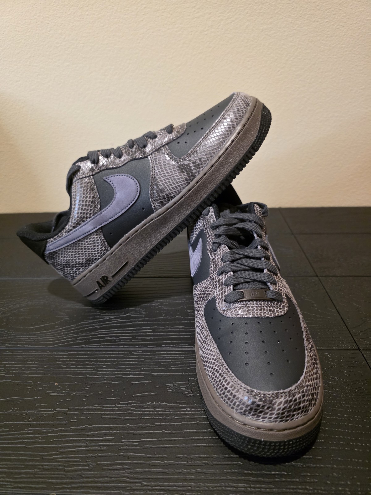 Nike Air Force 1 Low Off Noir Snakeskin HF2898-001 Men's Size 9 New with box 🔥 - Image 2