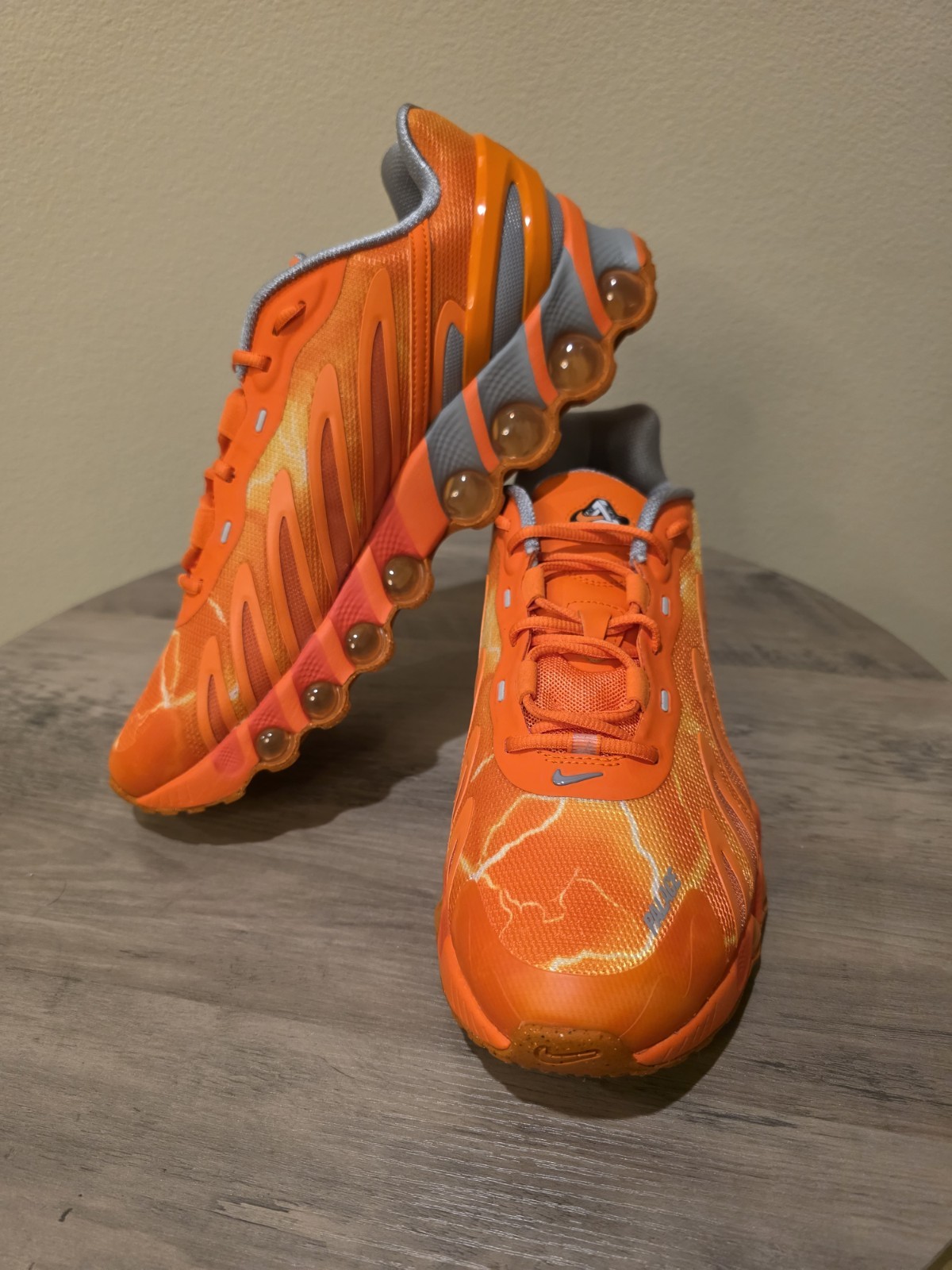Nike Air Max DN8 x PALACE Safety Orange Grey (2025) IB4181-800 Mens US size 11.5