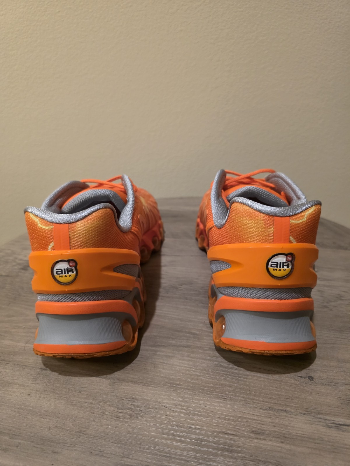 Nike Air Max DN8 x PALACE Safety Orange Grey (2025) IB4181-800 Mens US size 11.5 - Image 7