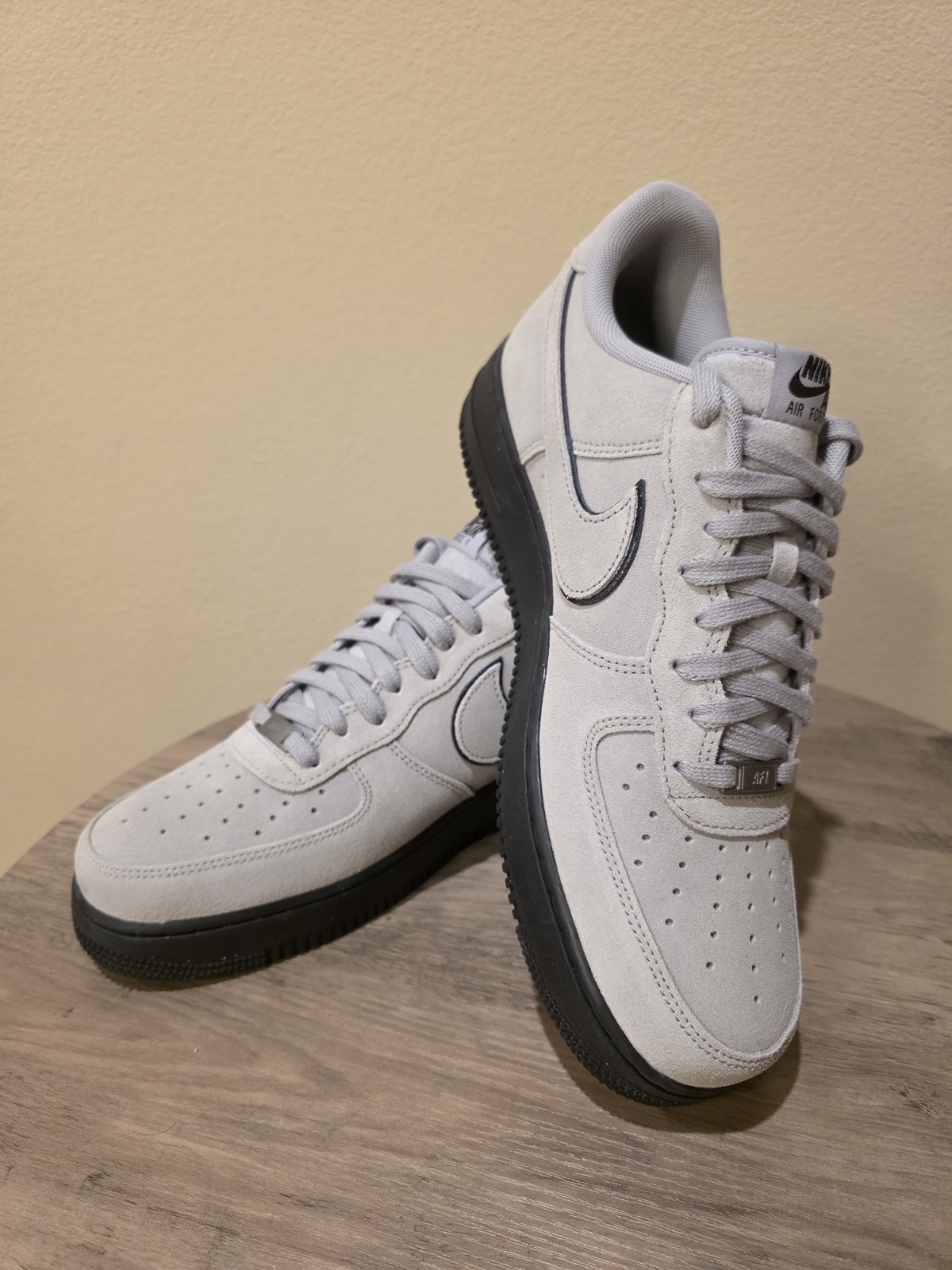 Nike Air Force 1 Low “Light Smoke Grey Suede Black” Men’s Size 12 HQ1966-001 New - Image 4