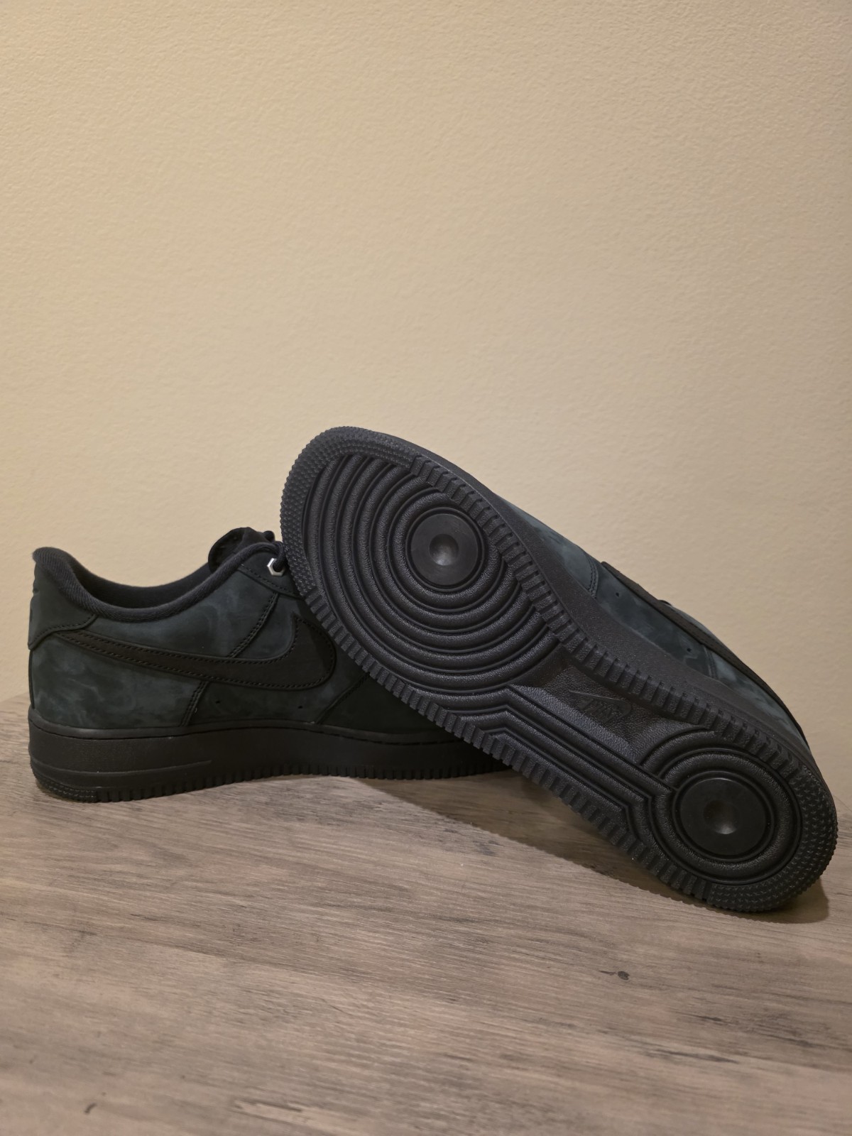 New Size 11.5 Nike Air Force 1 Low Triple Black Nubuck CJ9179-001 Box w/o Lids - Image 8