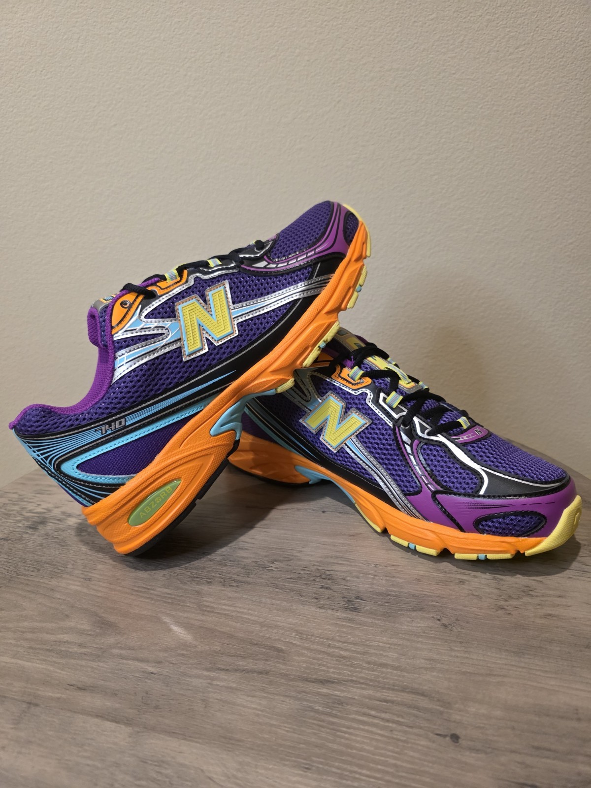 New Balance Men's Concord Grape Sun Glow U740MC2 Men Size 11 Brand New in Box 🔥 - Image 4