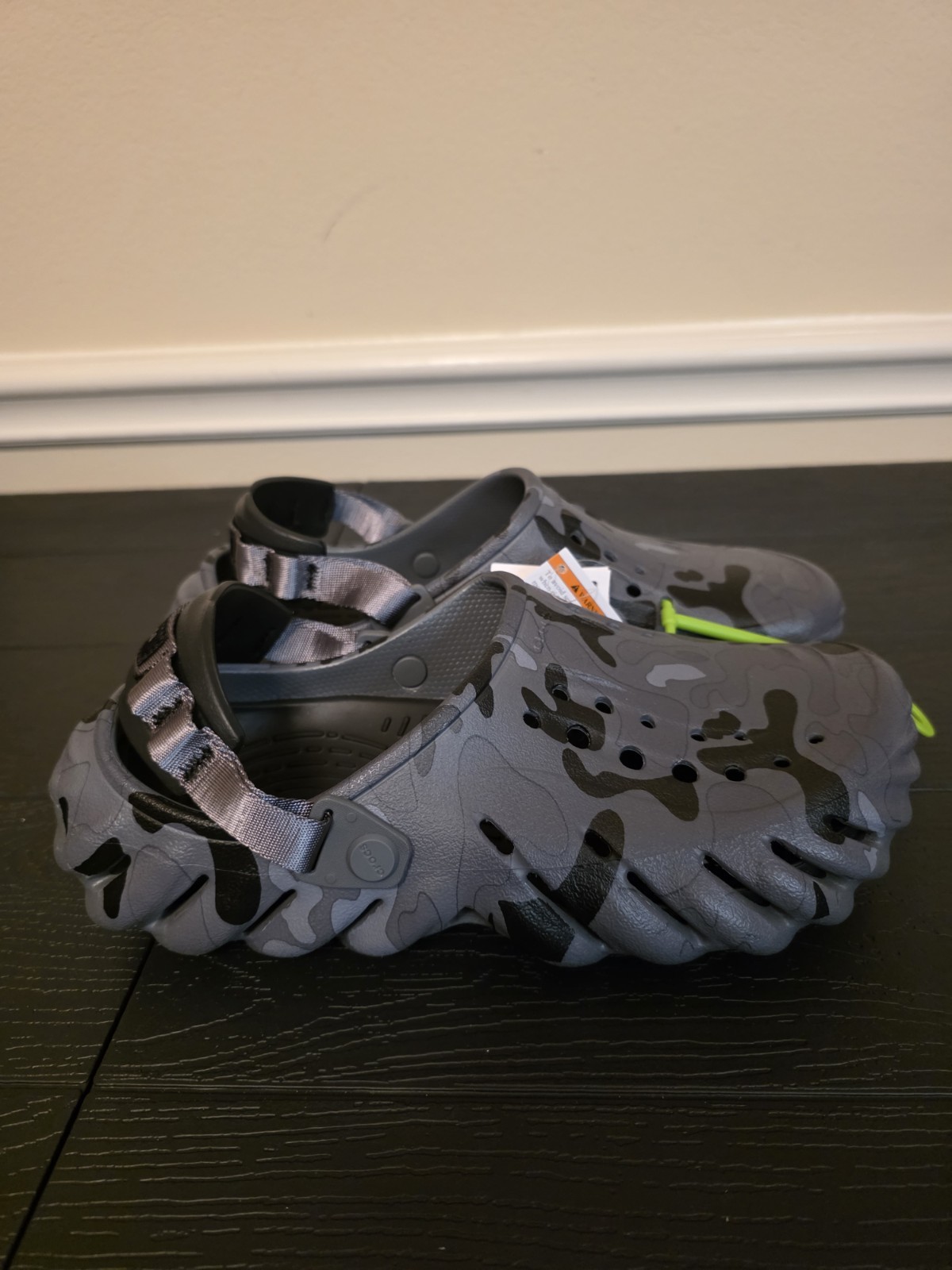 Crocs Echo Duck Camo Clog Men's US 8 Gray/Black Slip-On Strap 211981-082 - Image 2